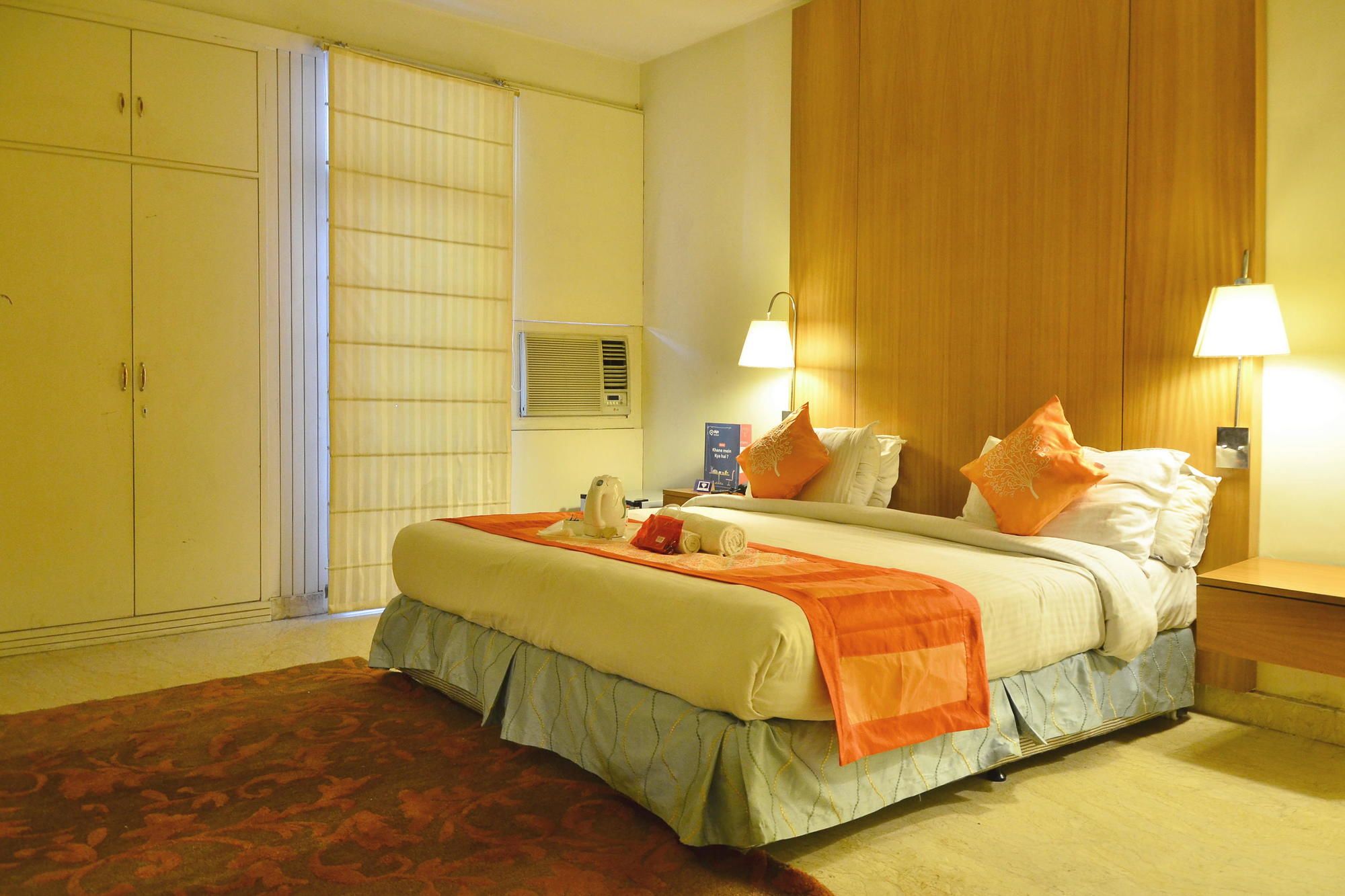 Hotel Gem 92 Residency