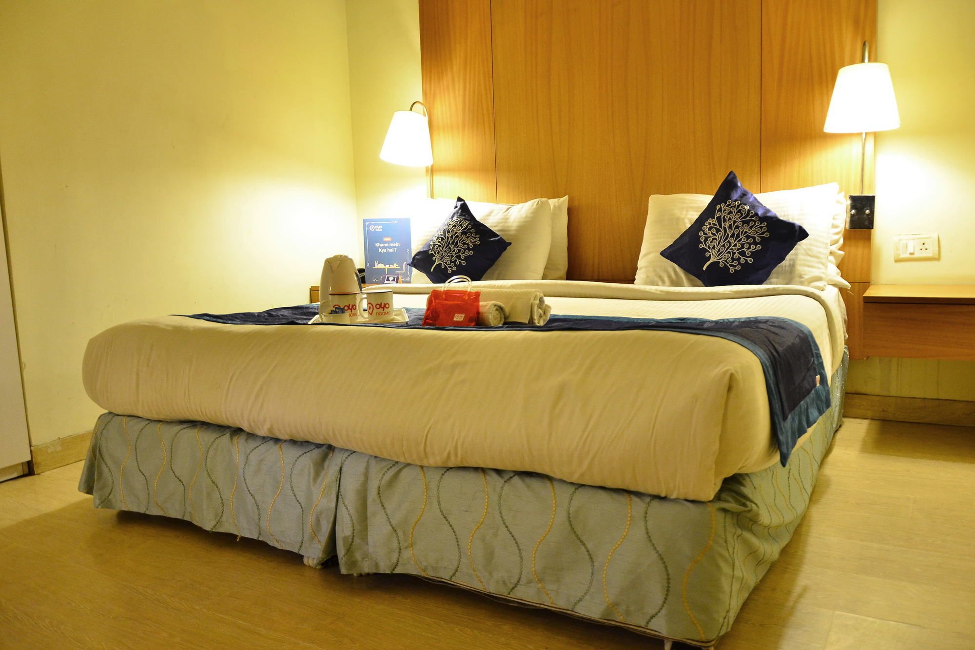 Hotel Gem 92 Residency
