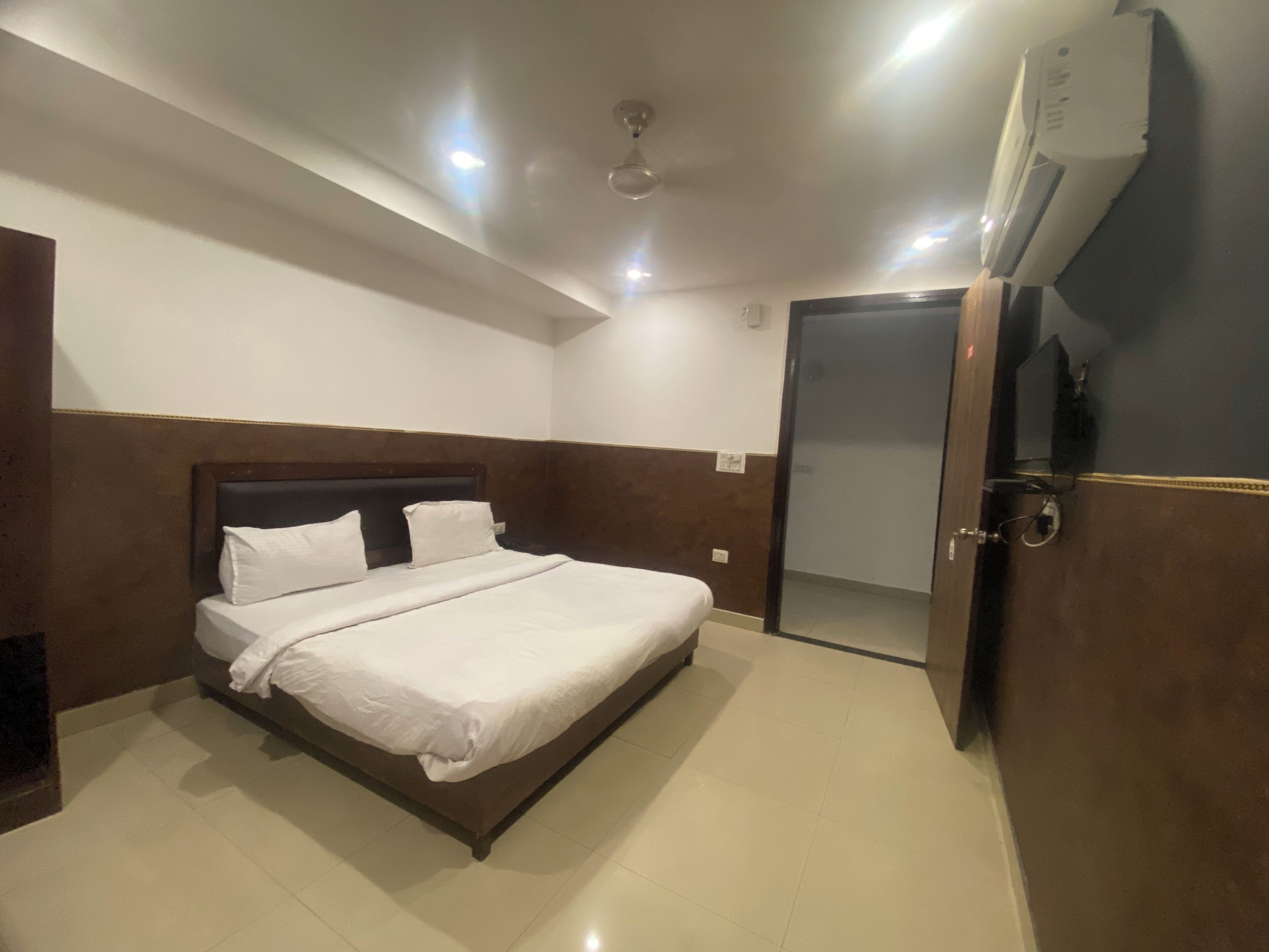 Hotel Golden Plam