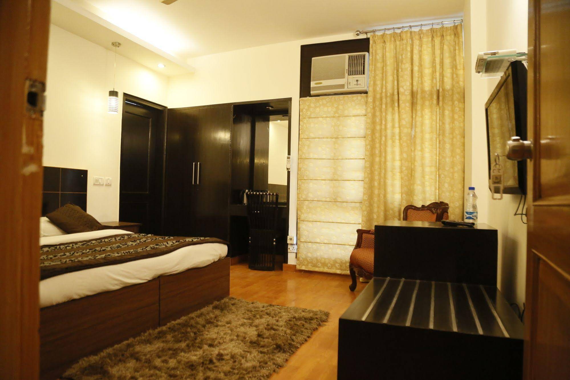 Hotel Grand Ffour