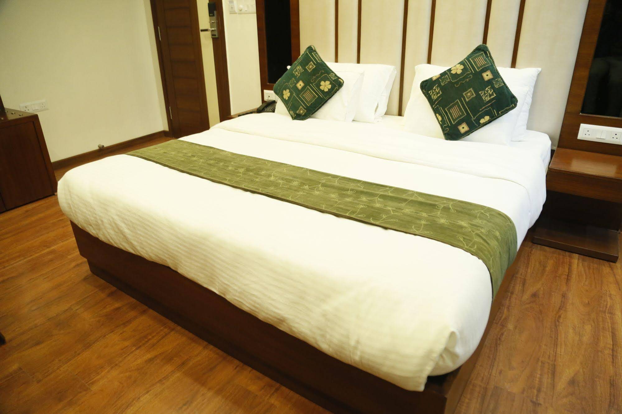 Hotel Grand Ffour