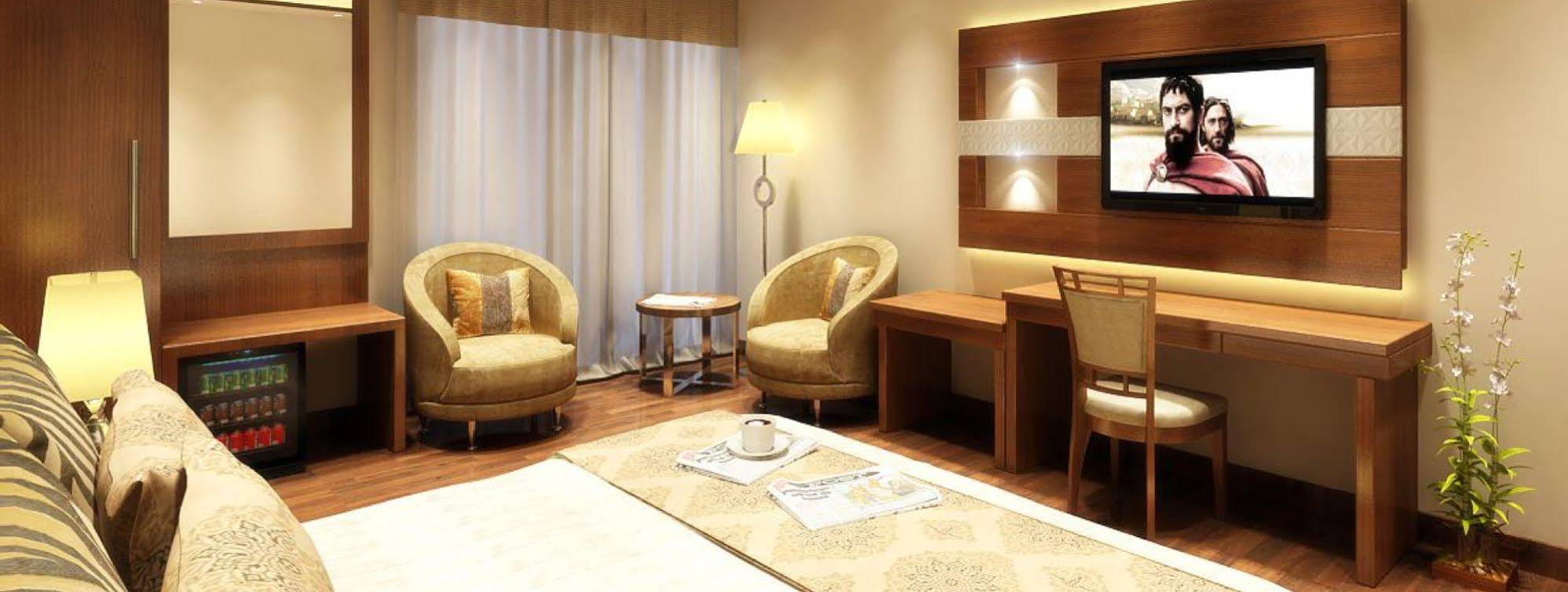 Hotel Grand Ffour