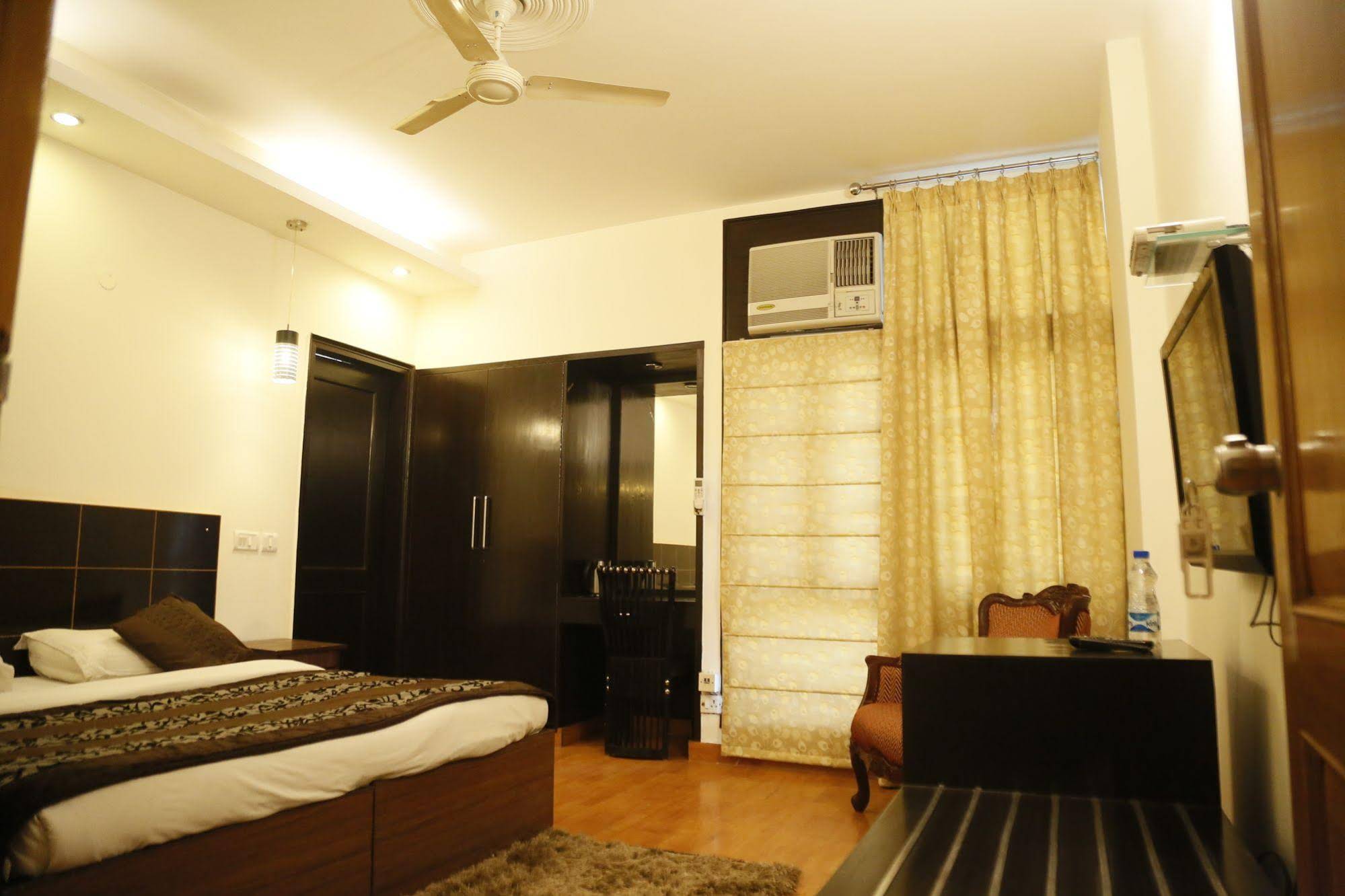 Hotel Grand Ffour