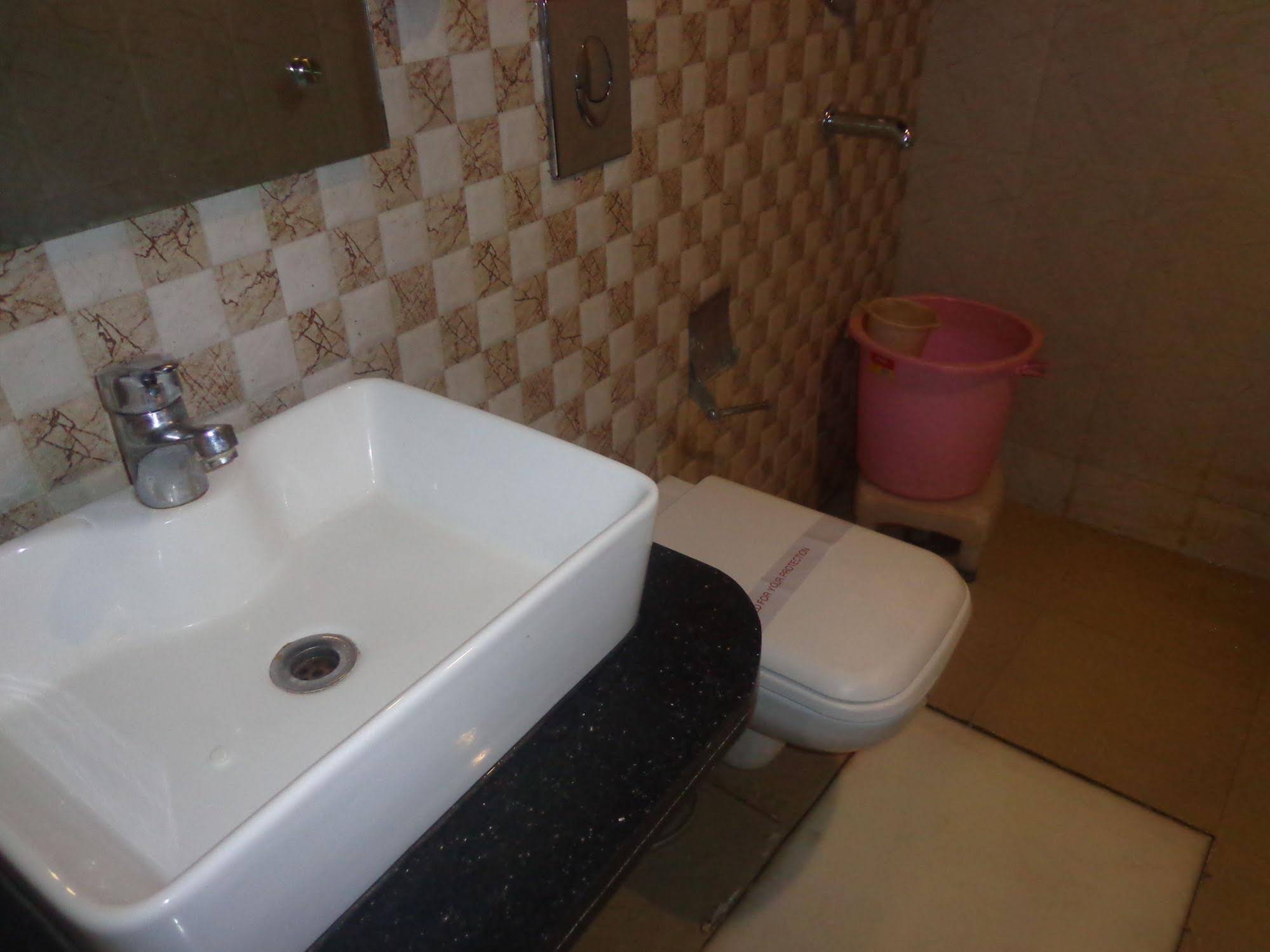 Hotel Guruvas Inn