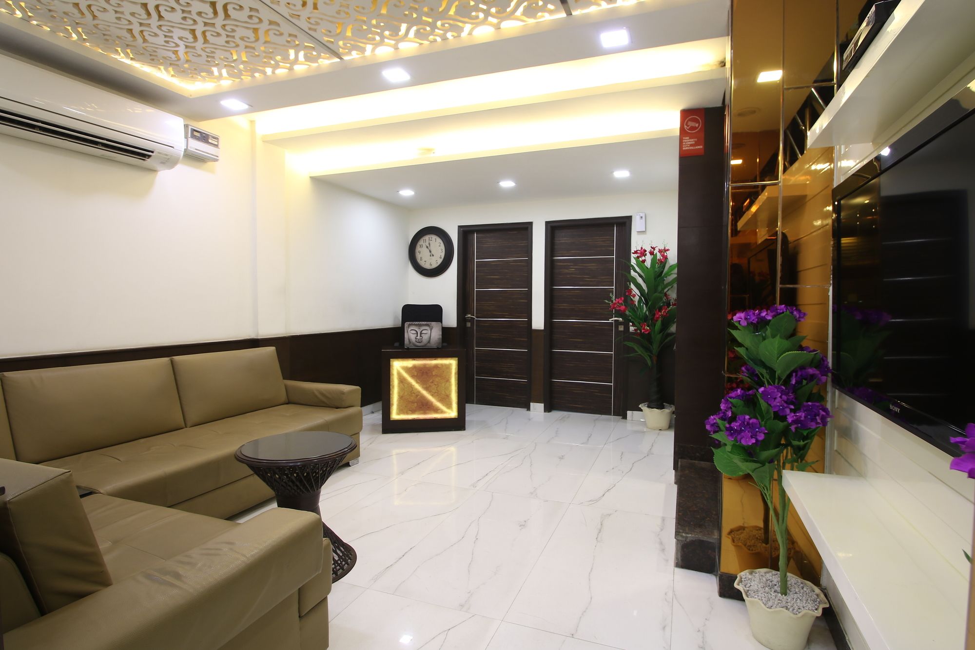 Hotel Hill Palace