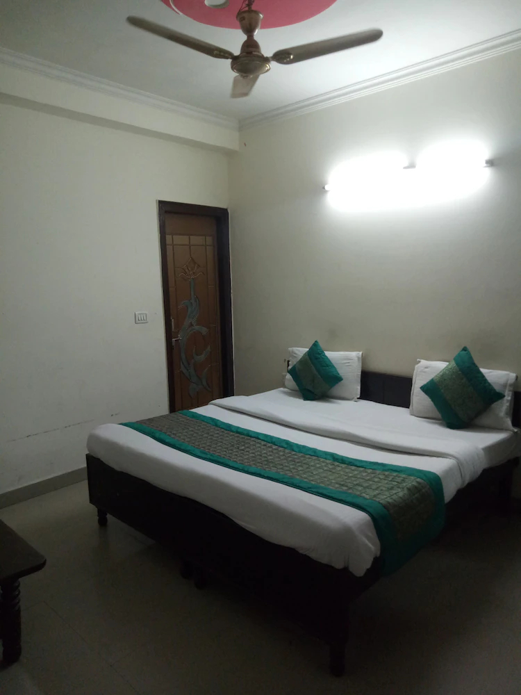 Hotel Lotus Delhi Airport