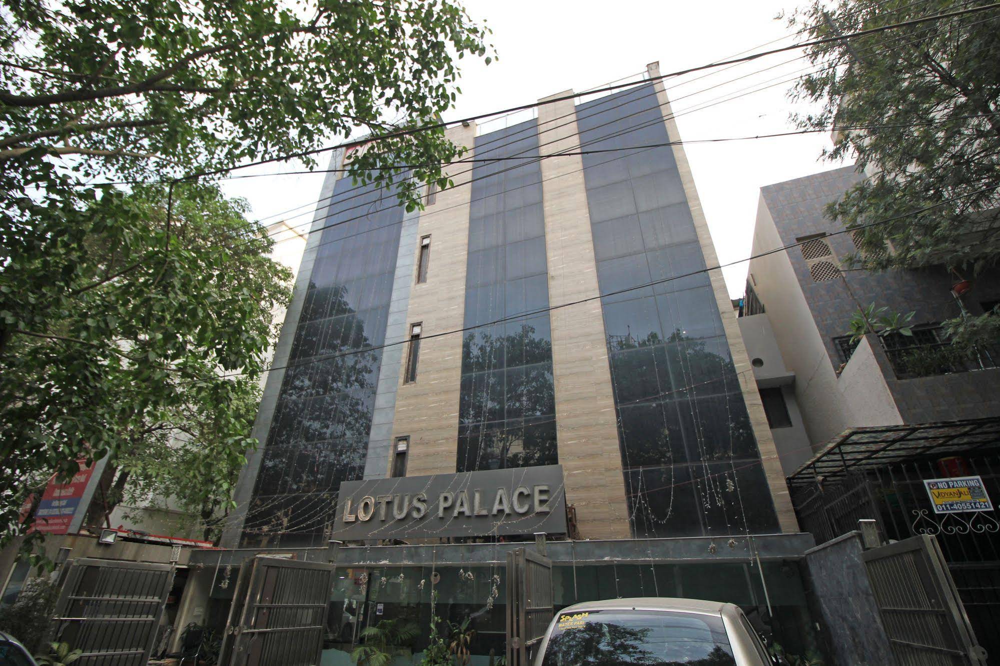 Hotel Lotus Palace