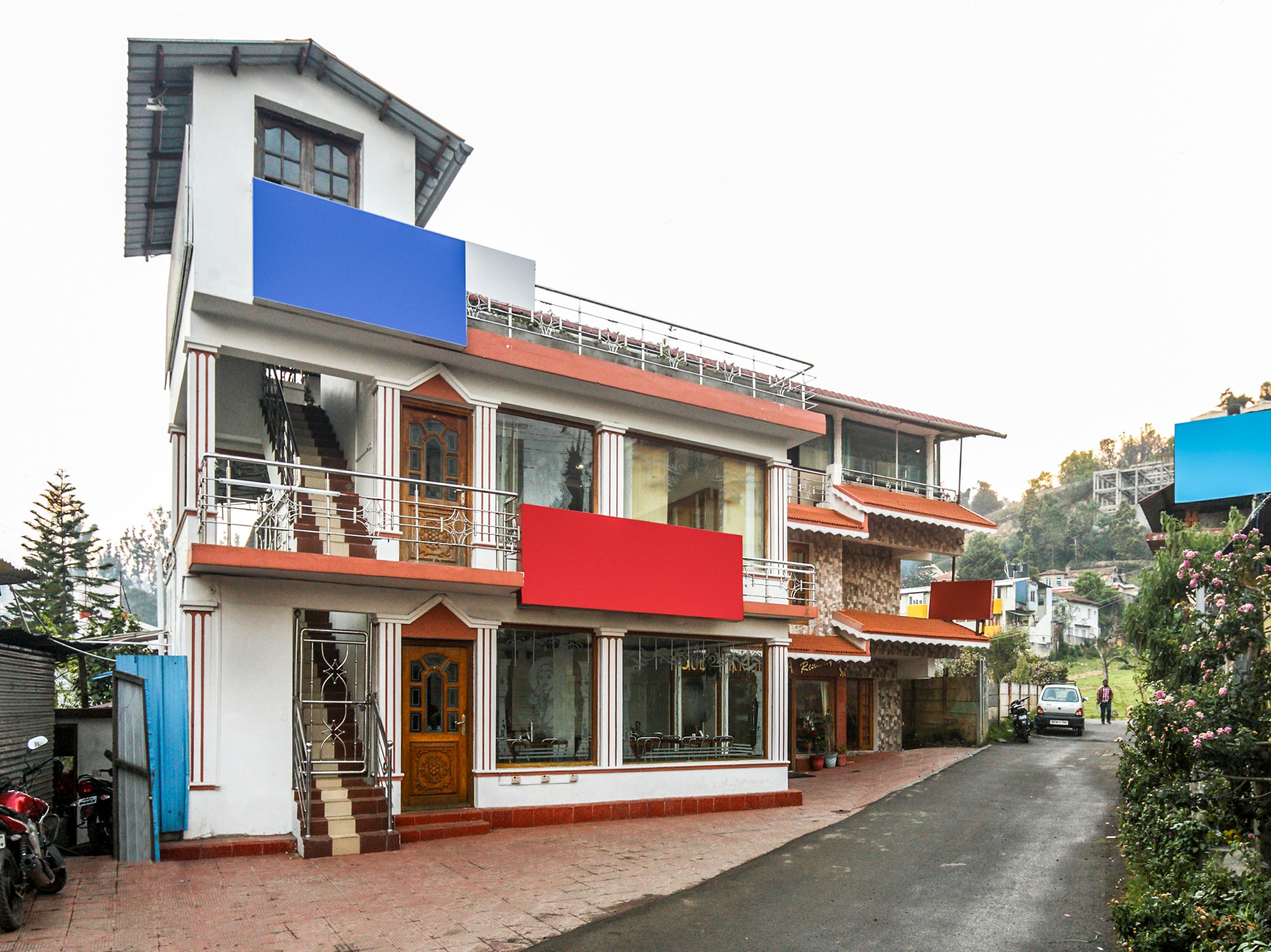 Hotel Luck Residency