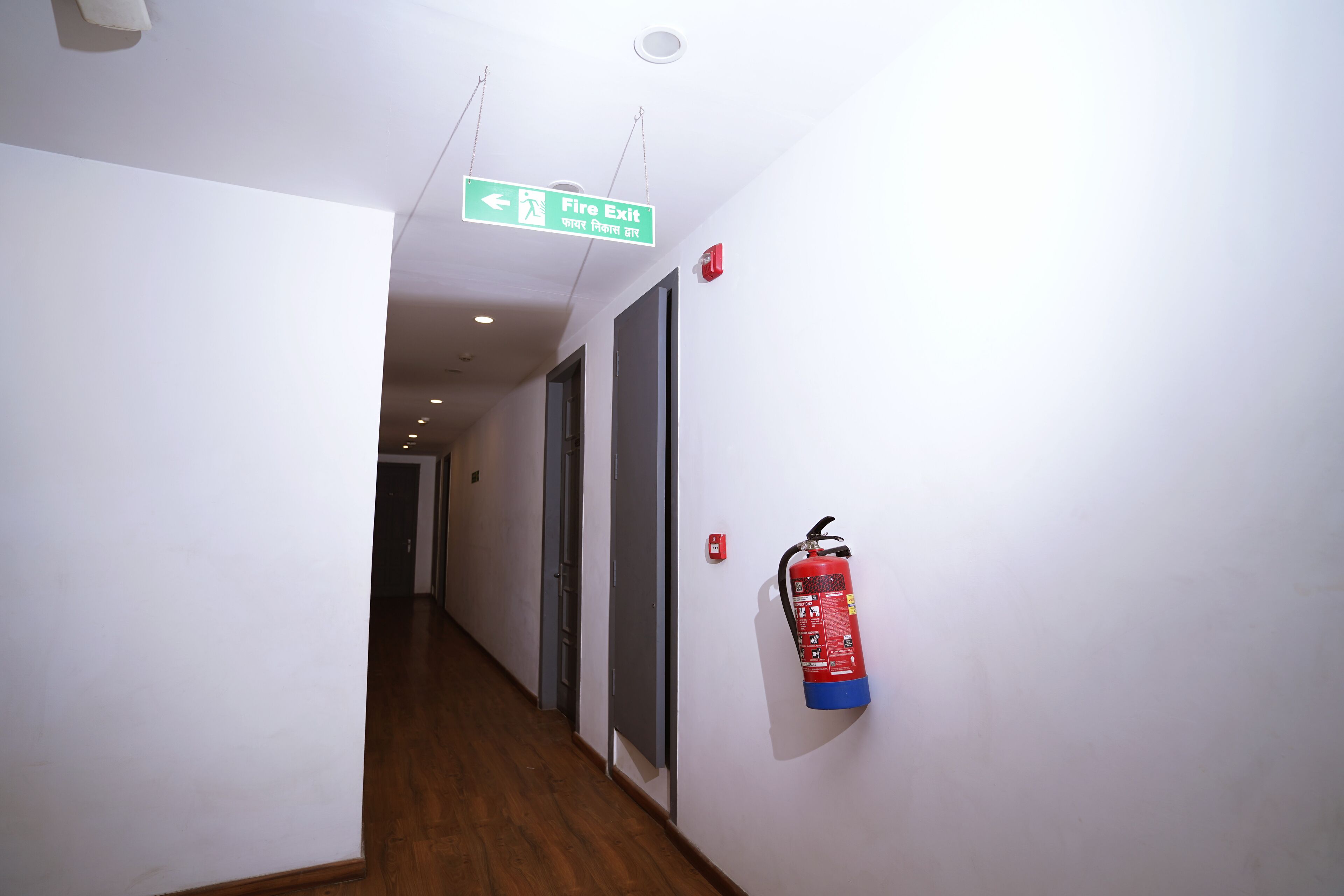 Hotel Lyf Corporate Suites Meera Bagh