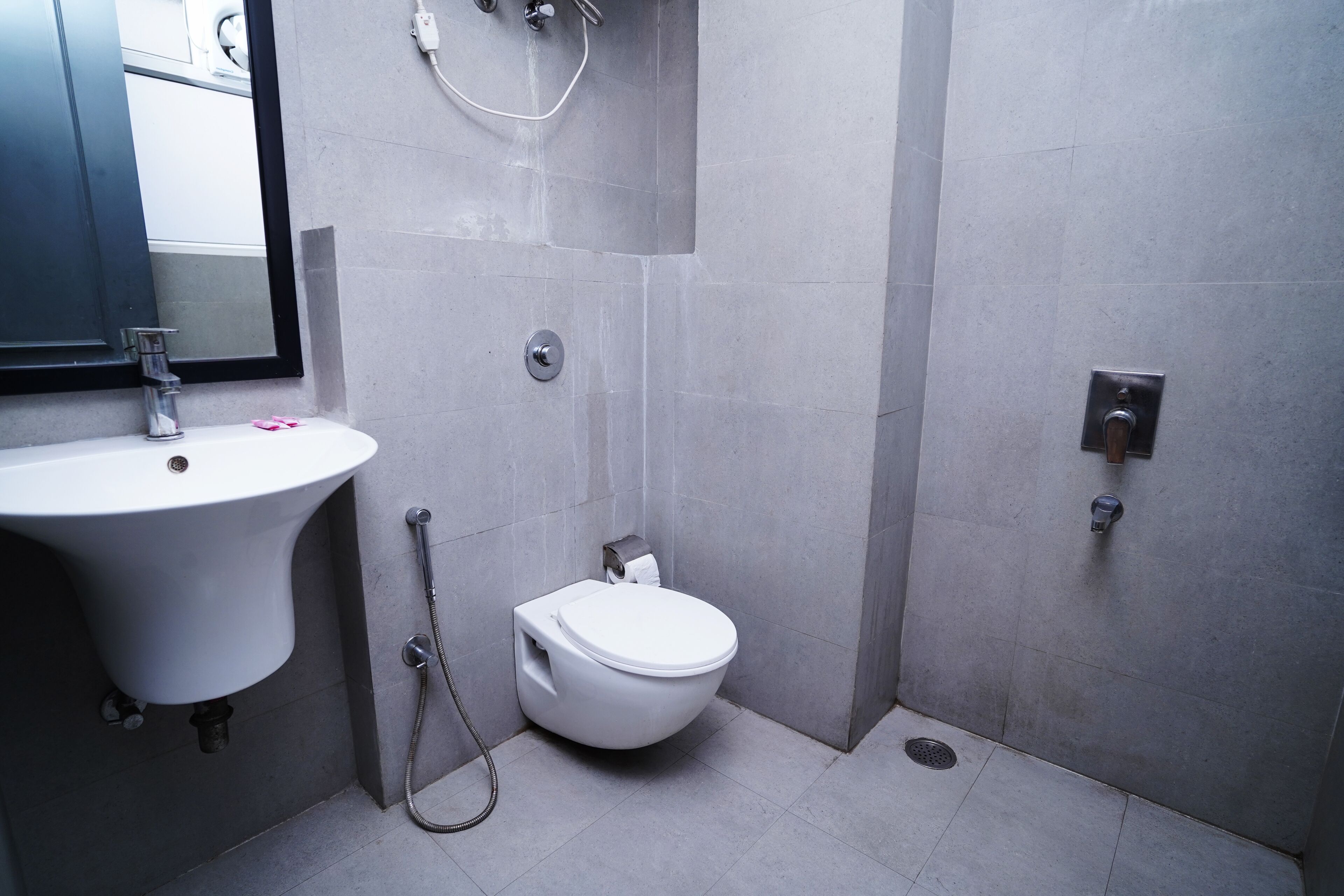 Hotel Lyf Corporate Suites Meera Bagh