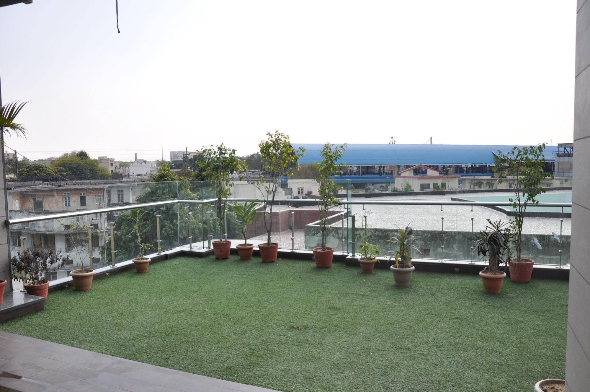 Hotel Metro View