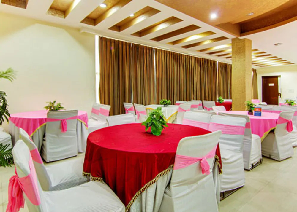 Hotel Om Paradise