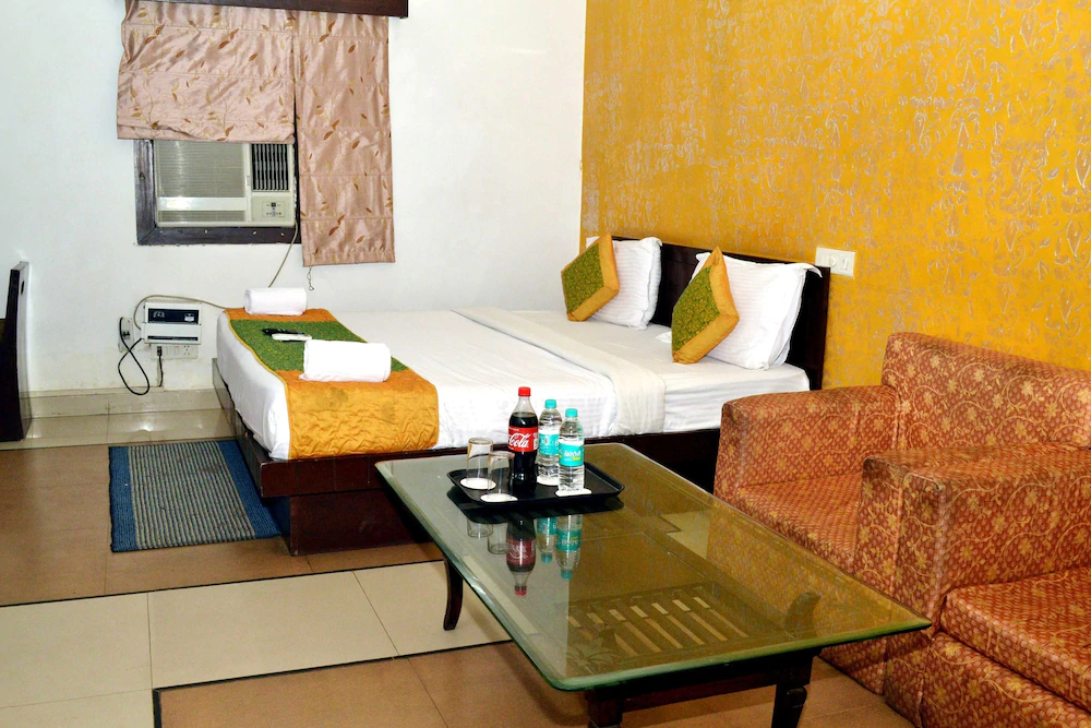 Hotel Om Paradise