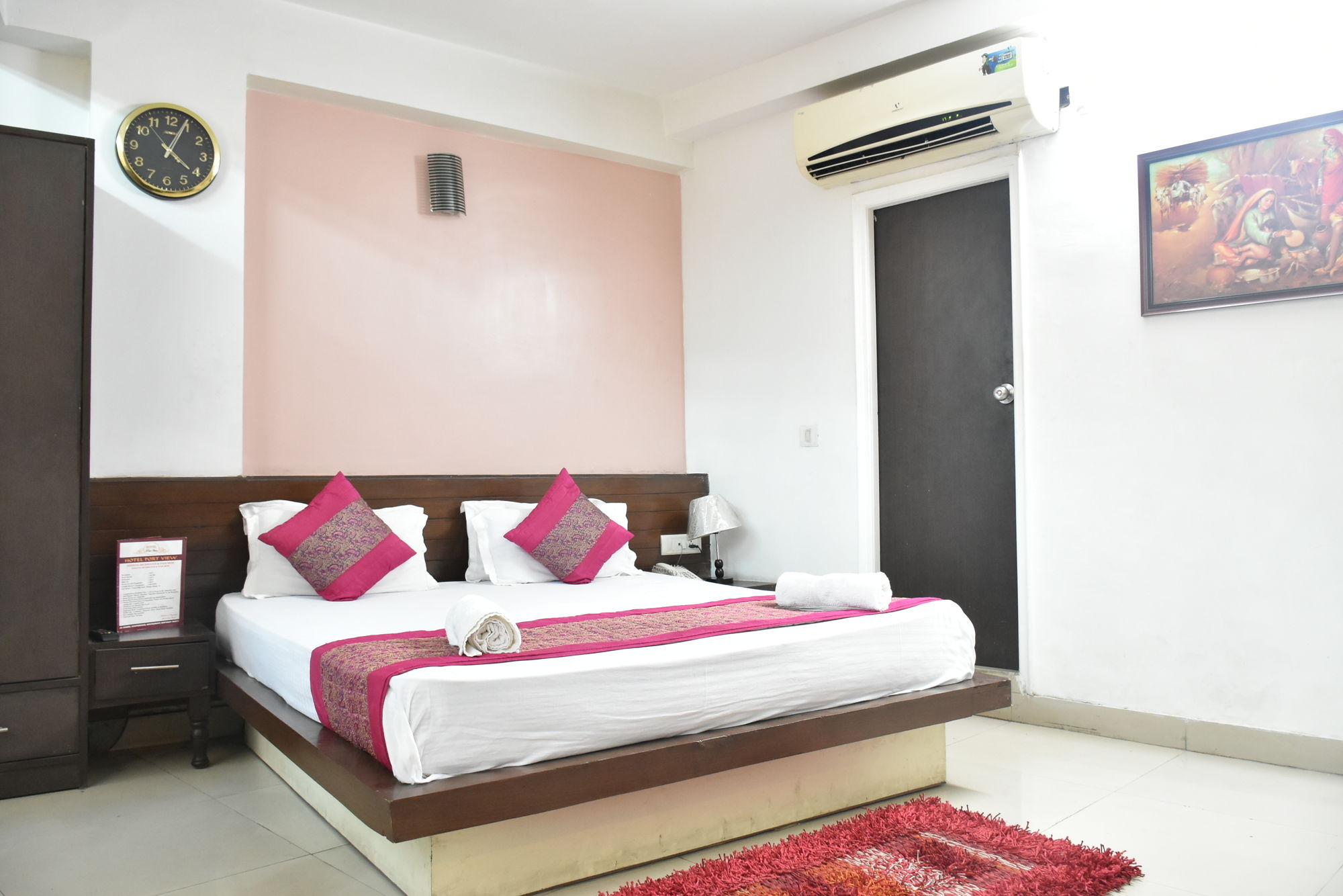My H Rooms