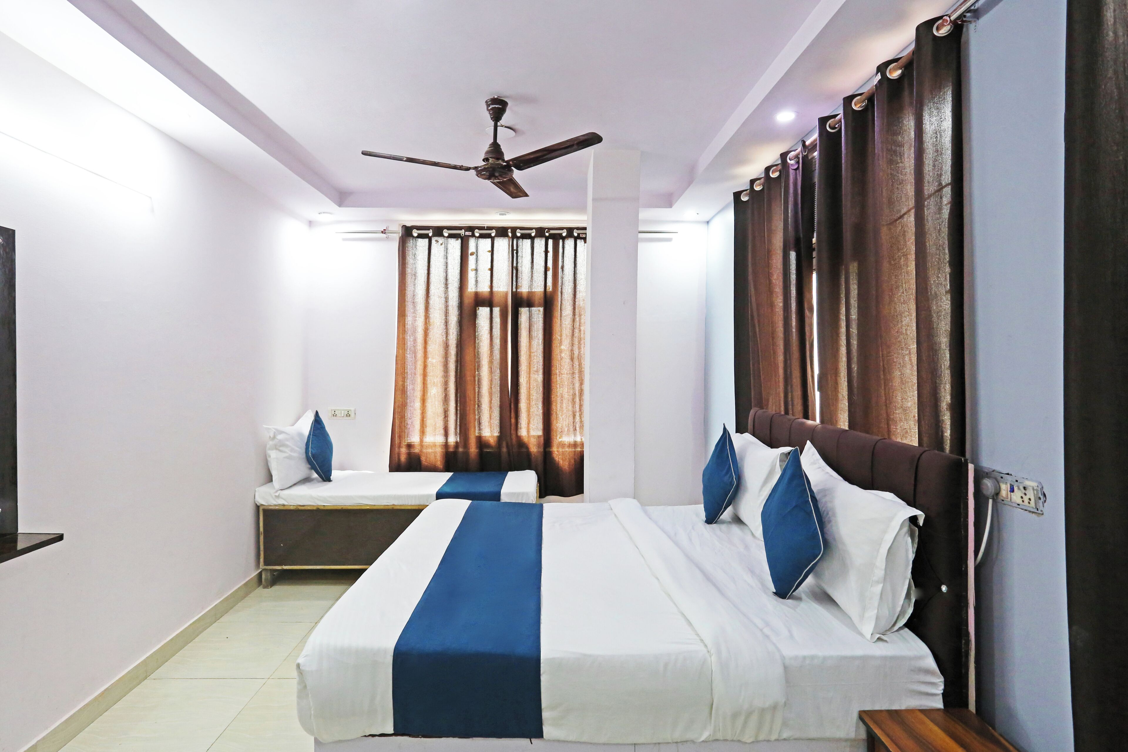 Hotel Raaso Inn Laxminagar BY Arrow