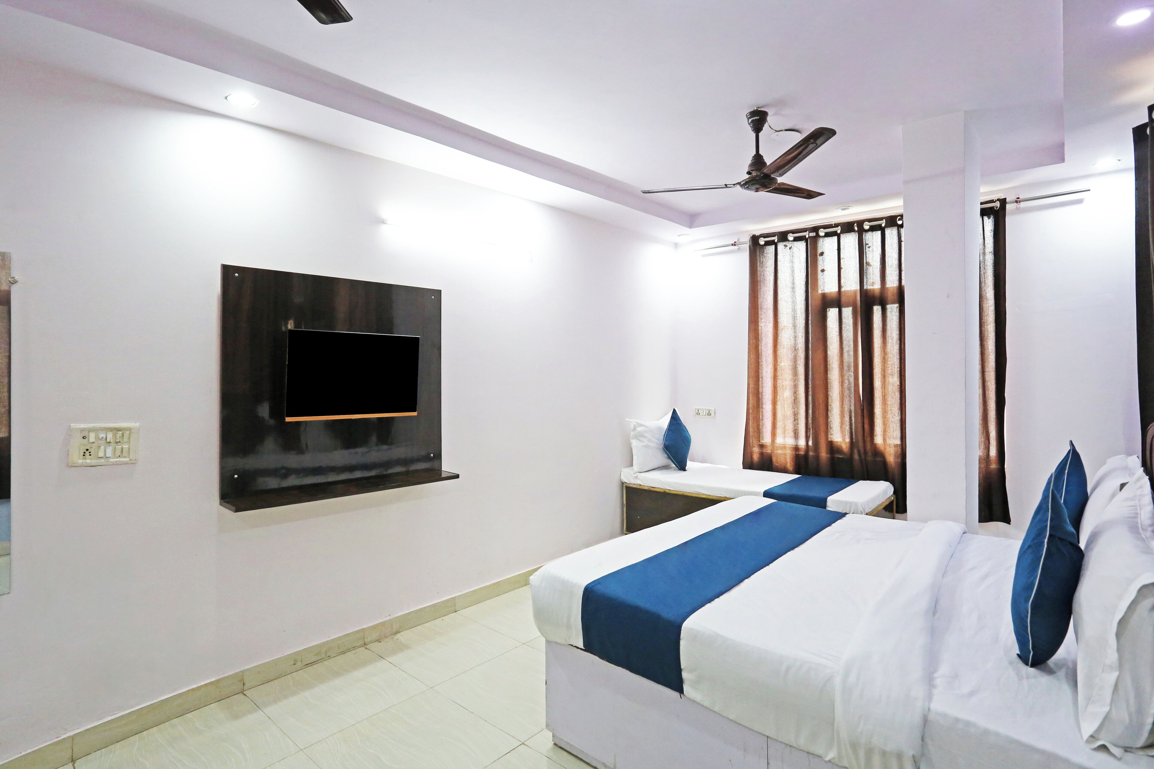Hotel Raaso Inn Laxminagar BY Arrow