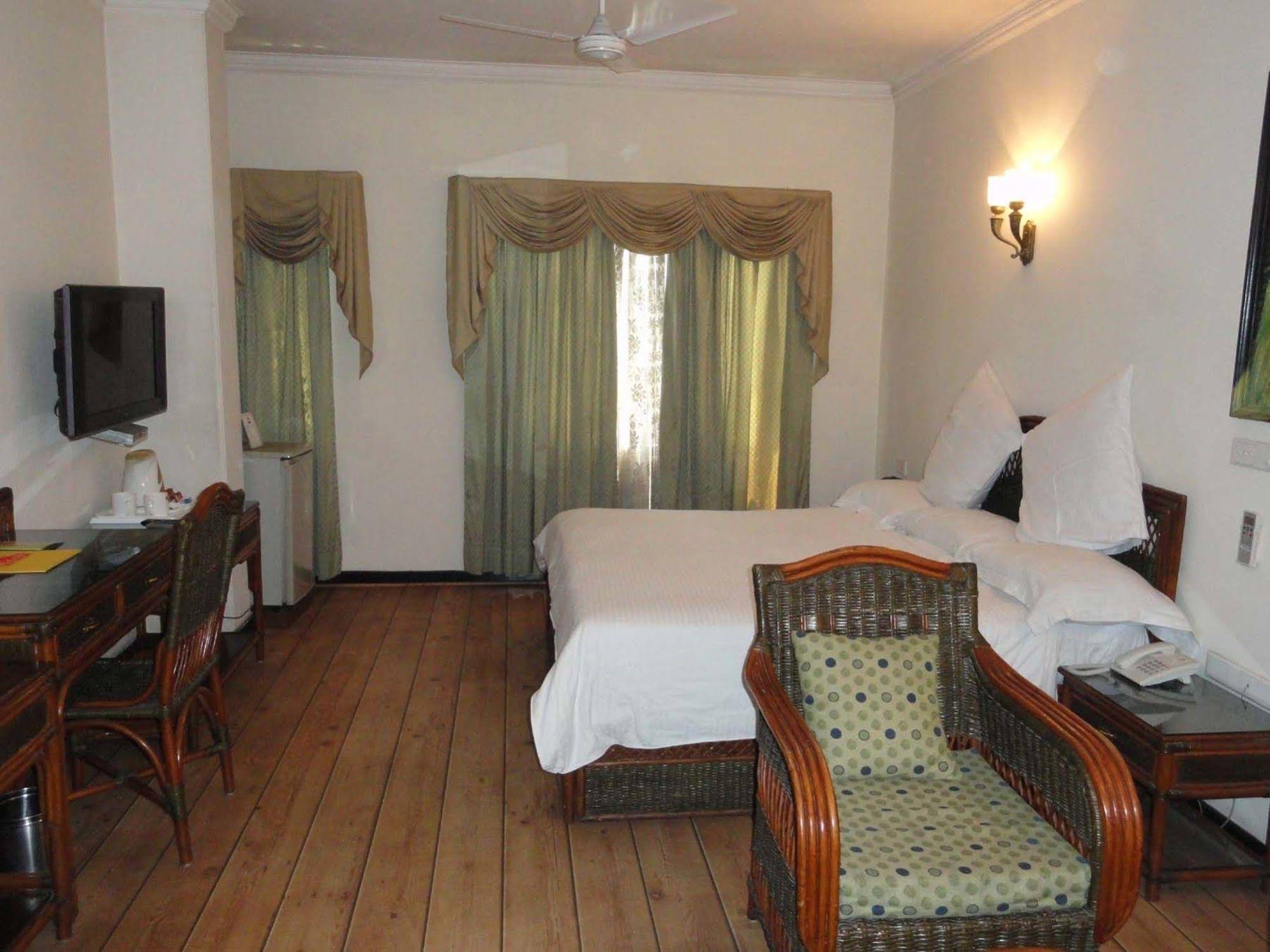 Hotel Rani Castle