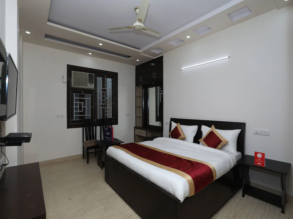 Hotel Royal India