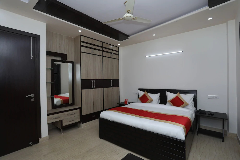 Hotel Royal India