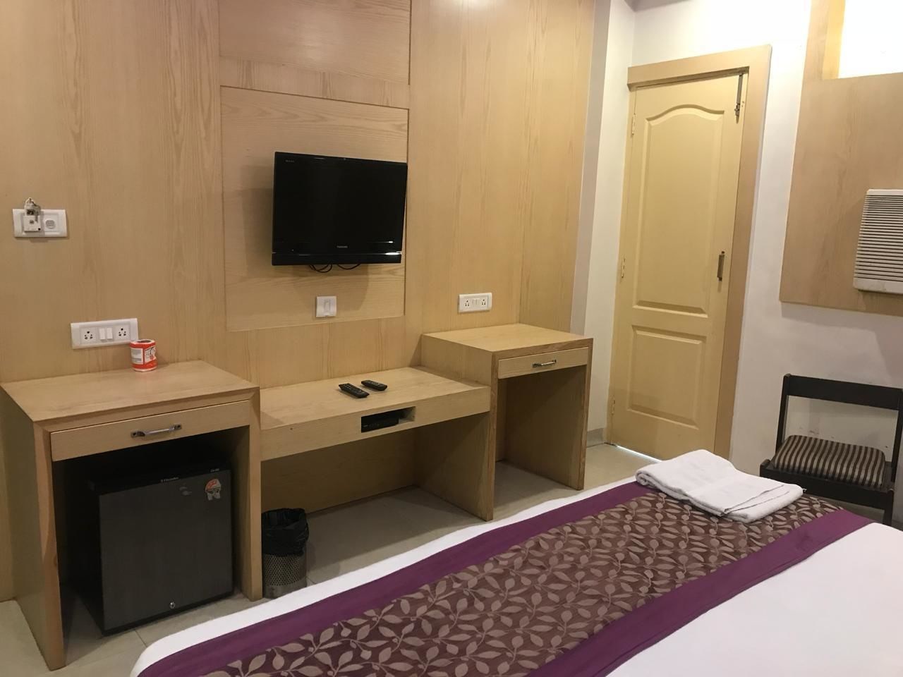 Hotel Saina International