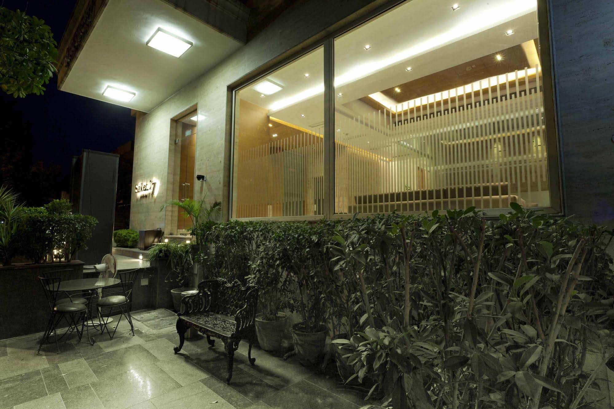 Hotel Saket 27