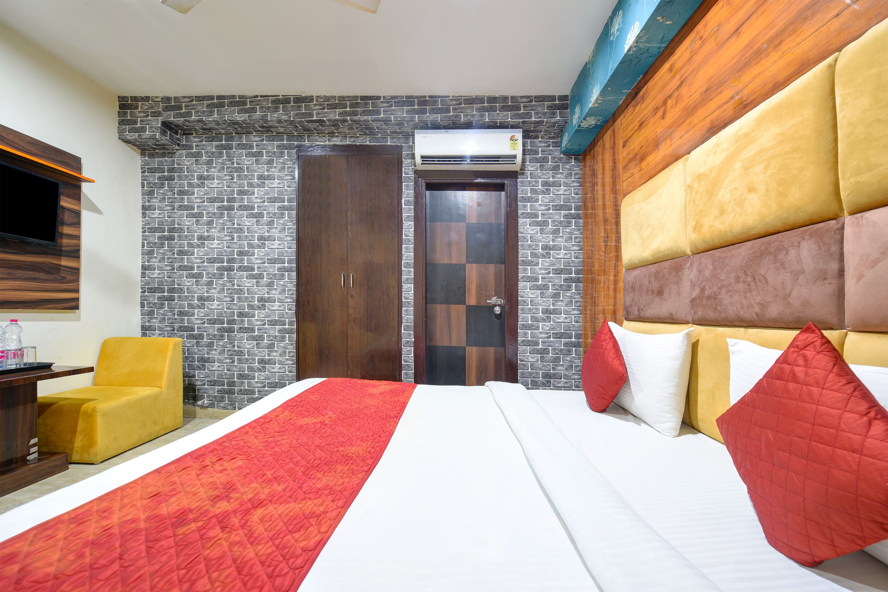 Hotel Square Plaza Near Delhi Airport