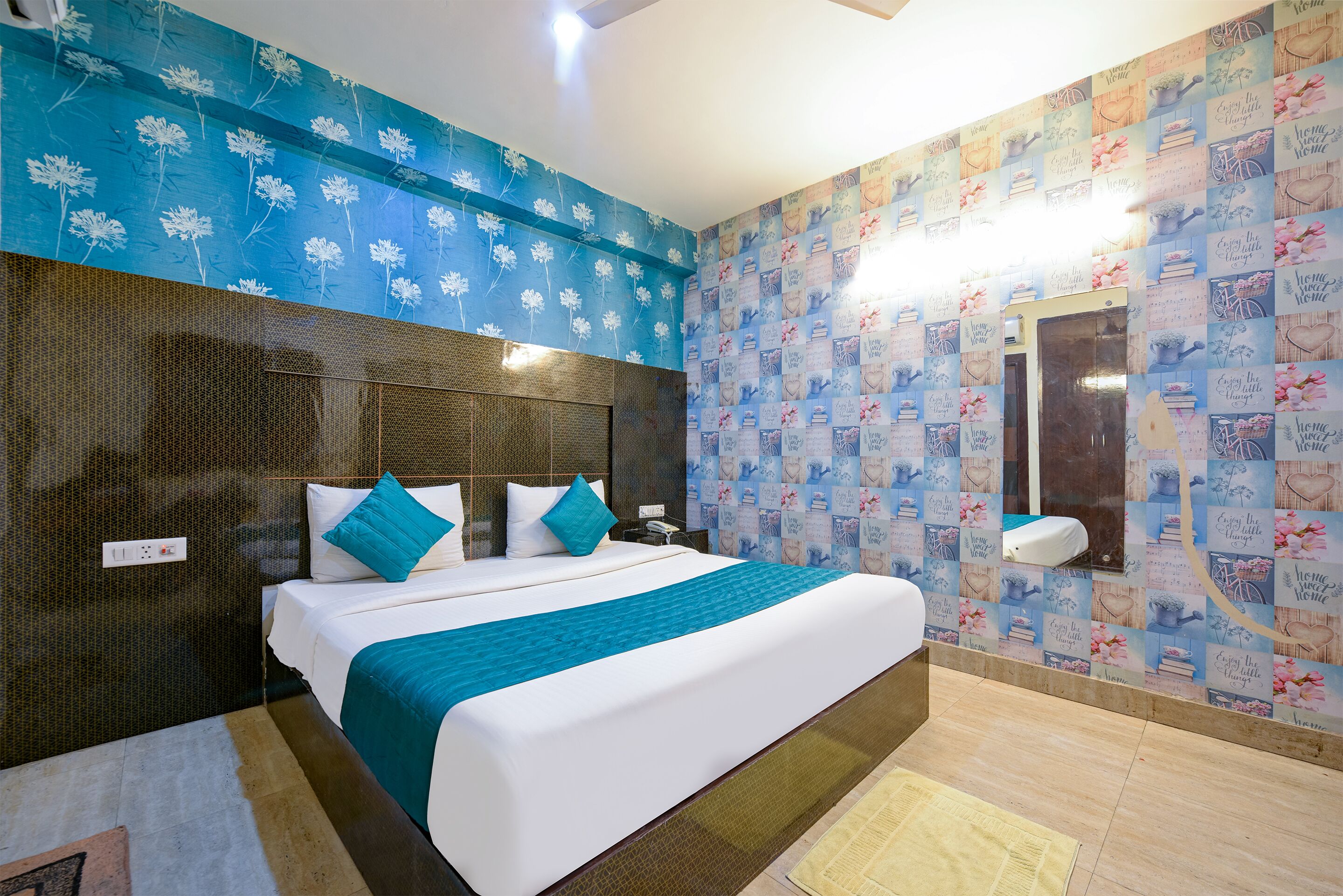 Hotel Square Plaza Near Delhi Airport