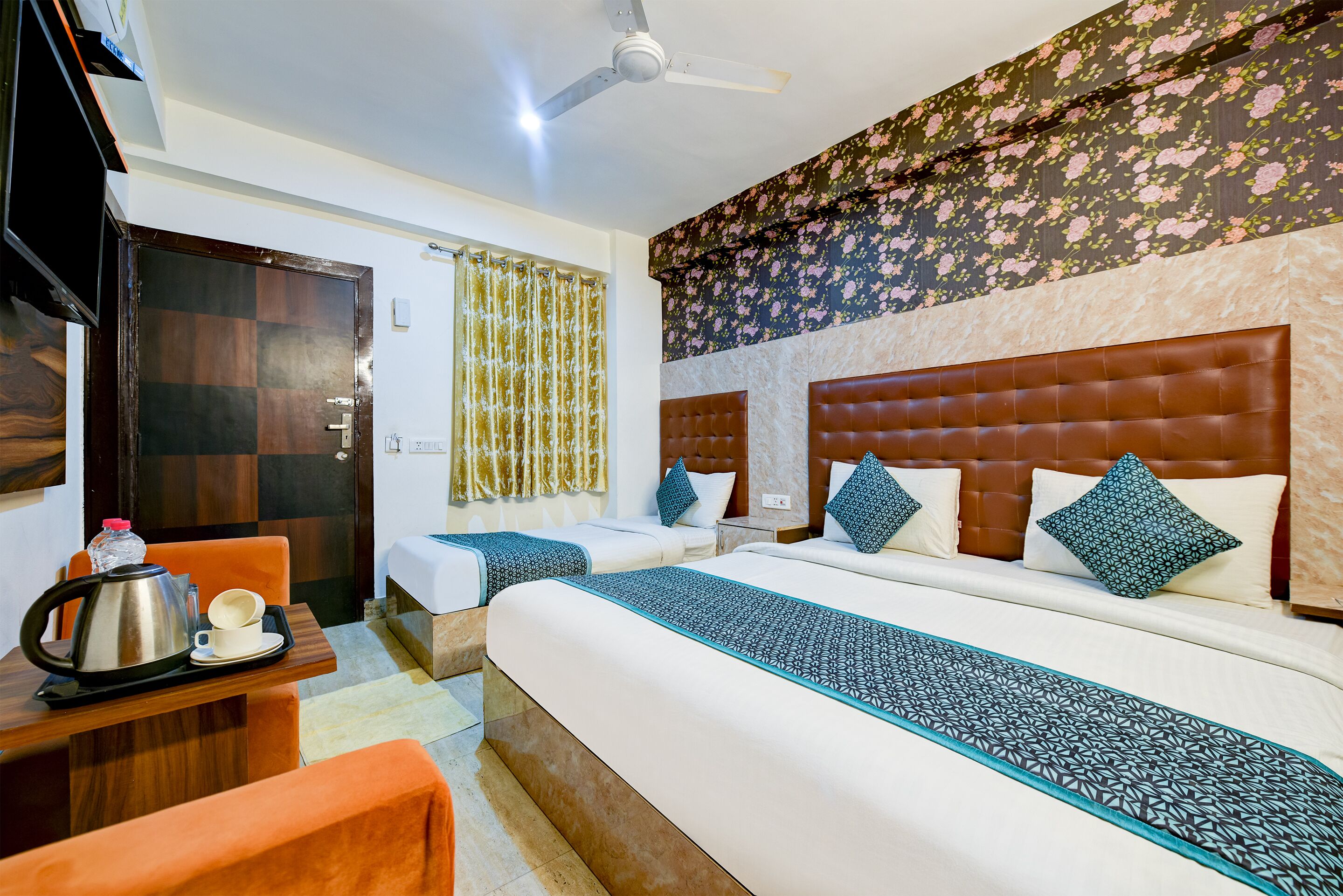 Hotel Square Plaza Near Delhi Airport