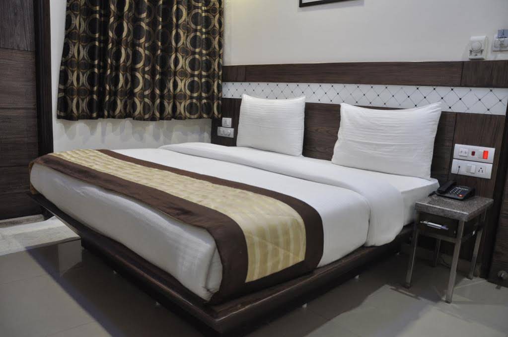Hotel Staywell Dx