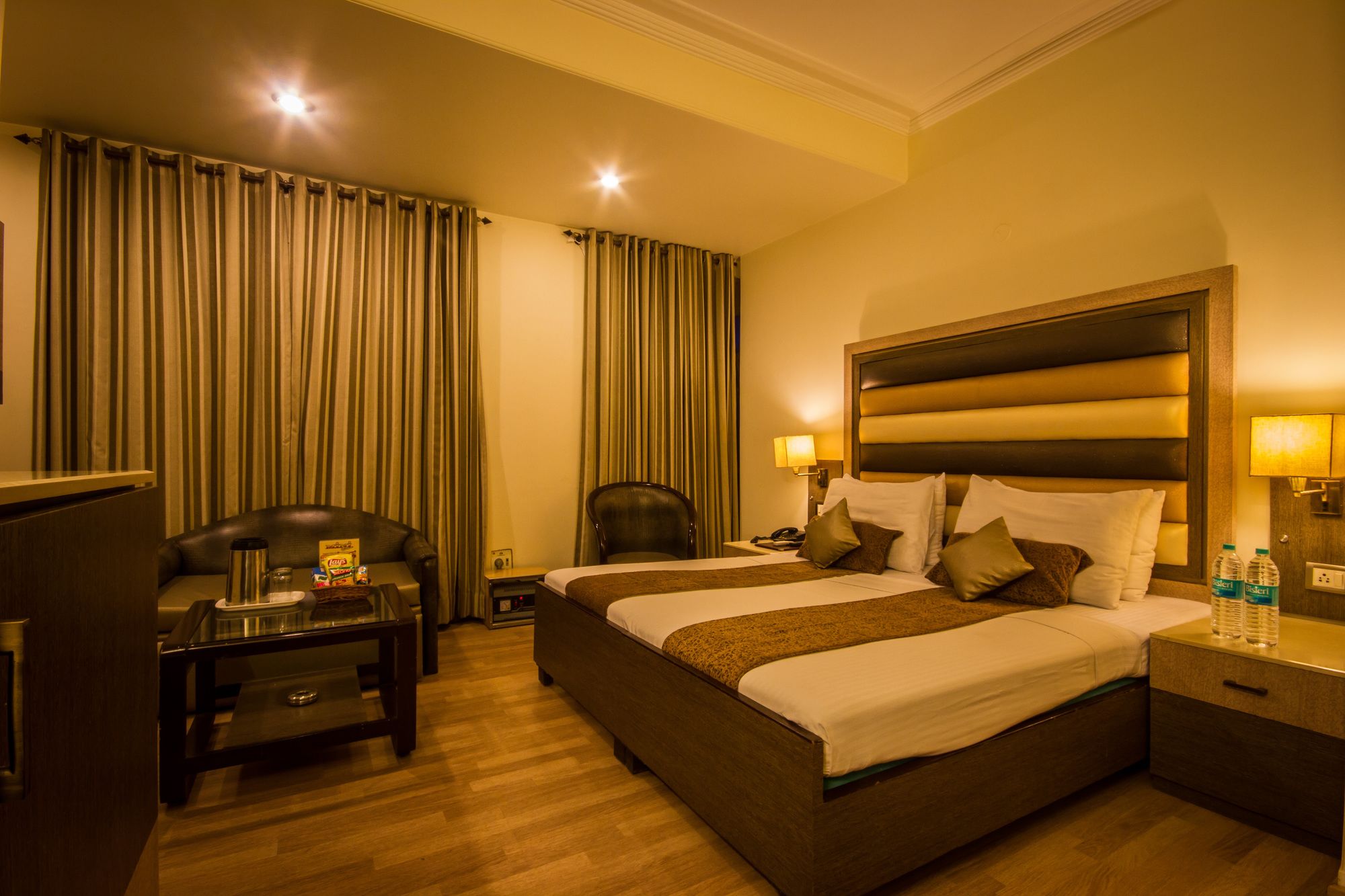 Hotel Suncourt Yatri
