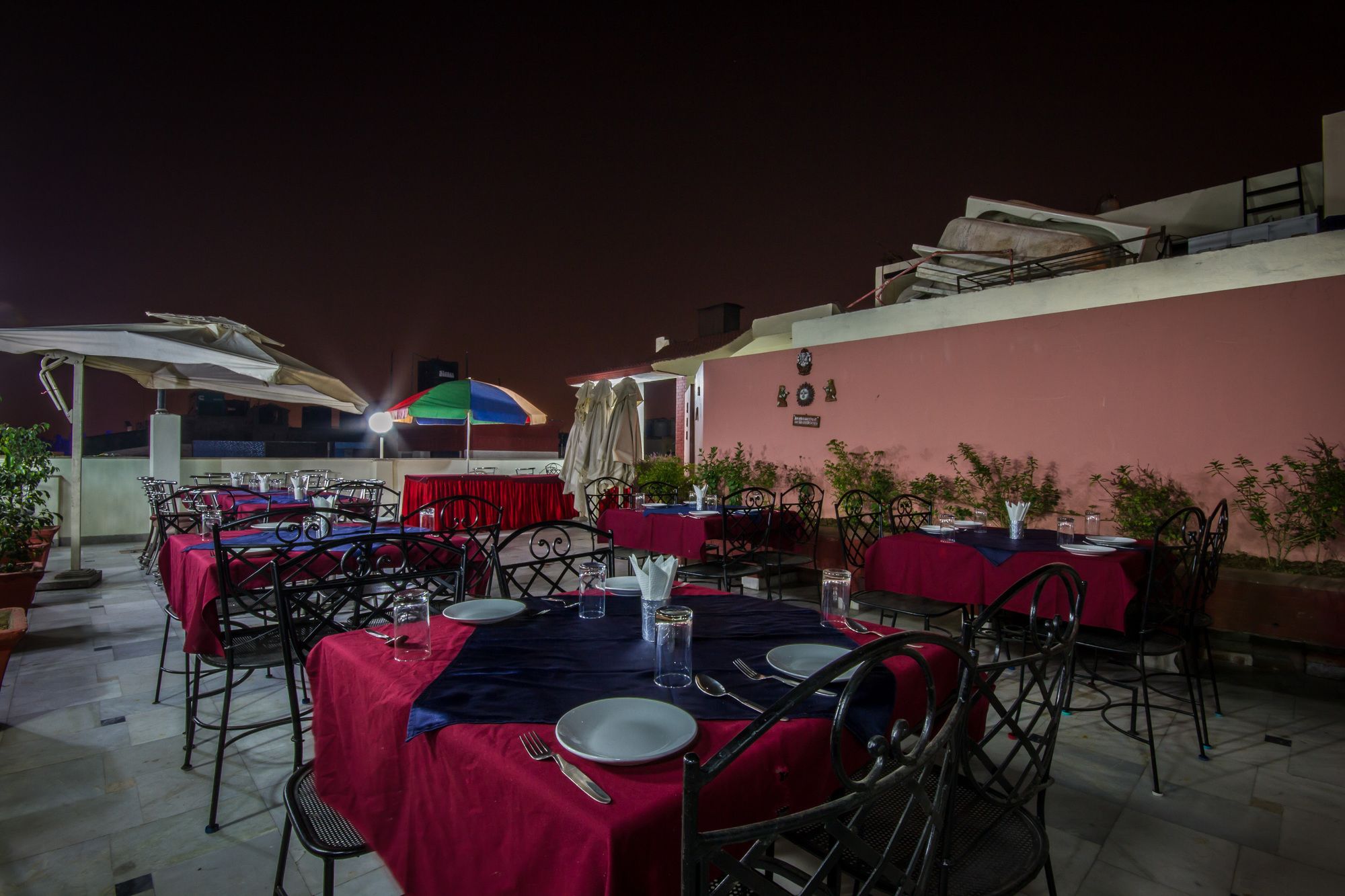 Hotel Suncourt Yatri