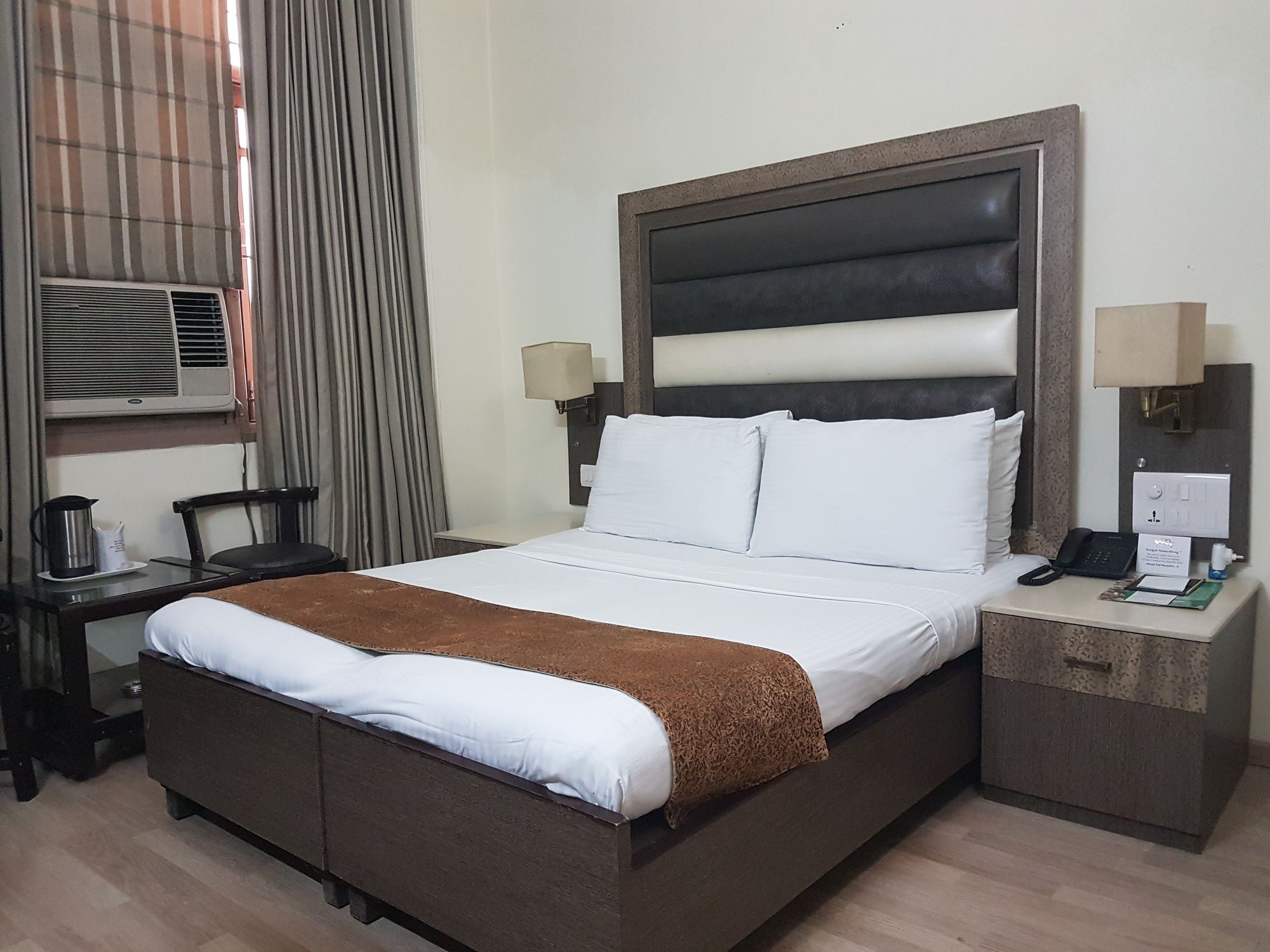 Hotel Suncourt Yatri