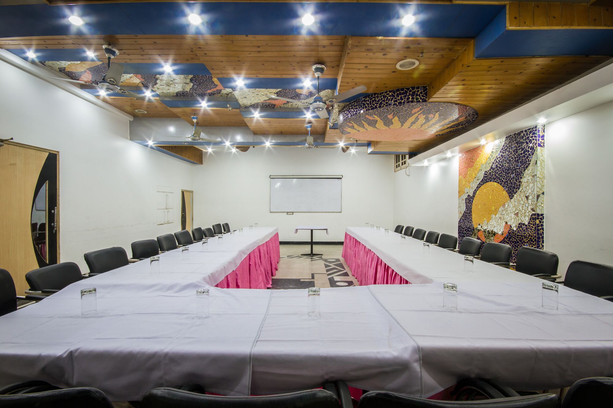 Hotel Suncourt Yatri