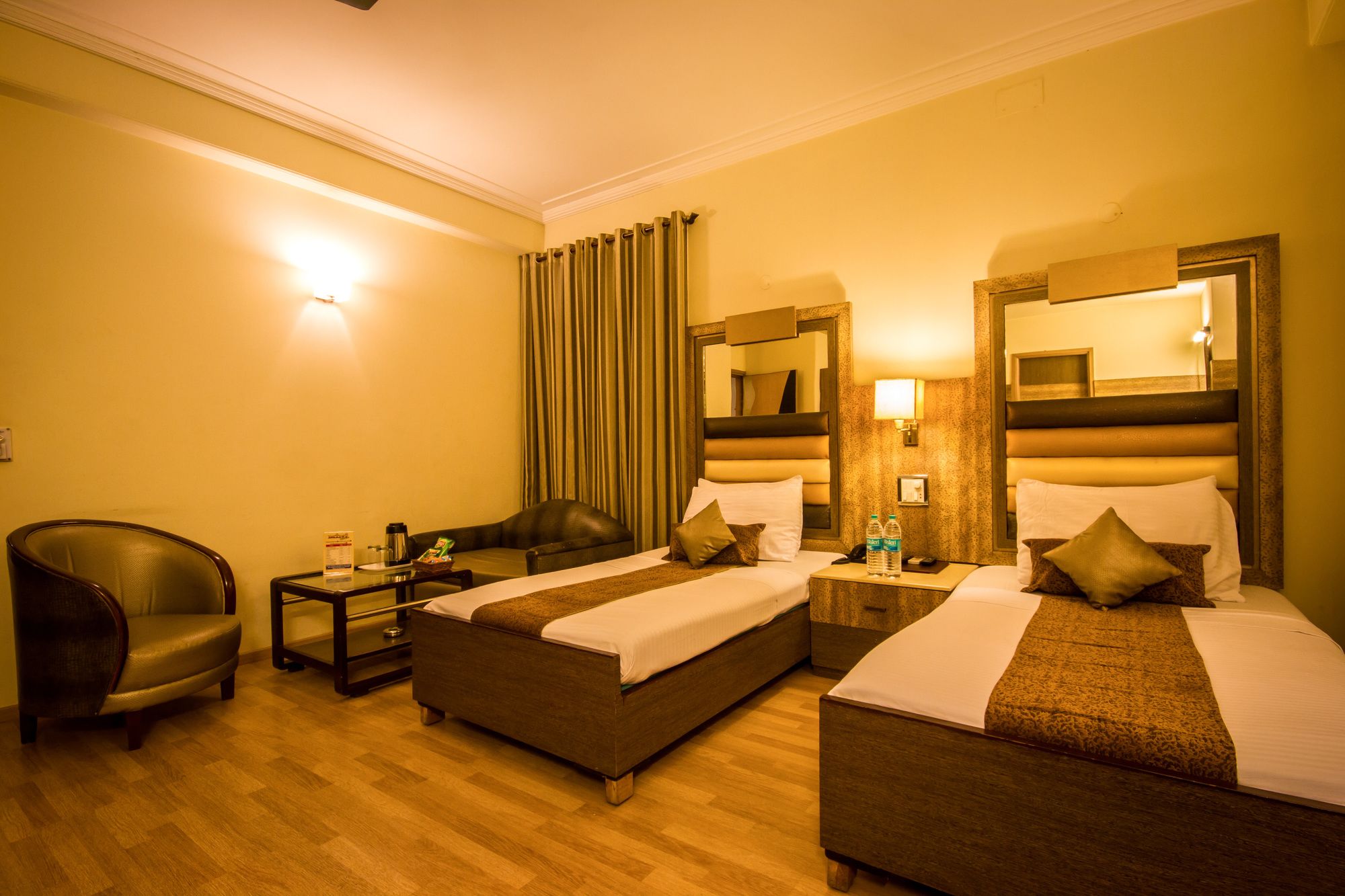 Hotel Suncourt Yatri