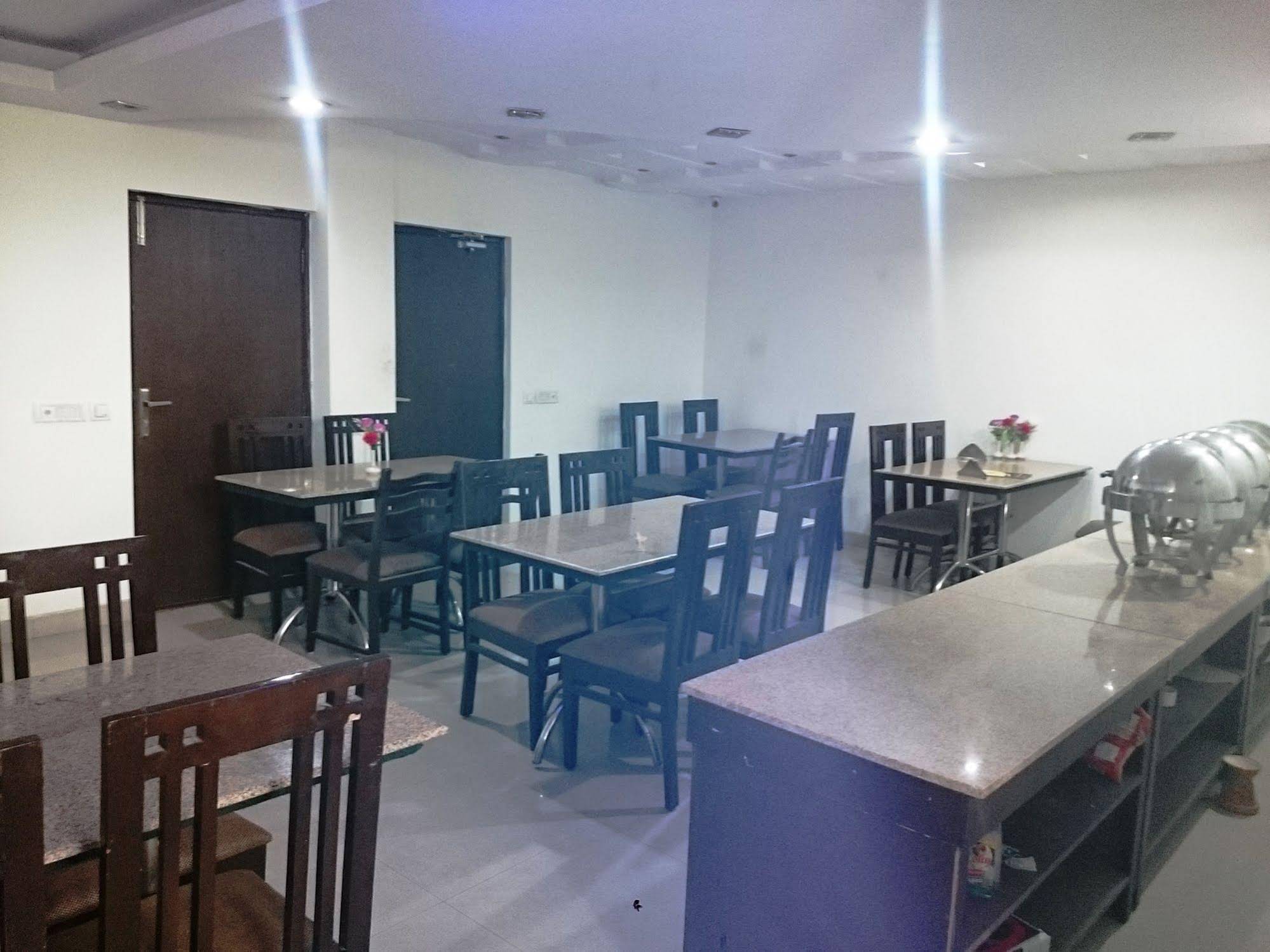 Hotel The RTS