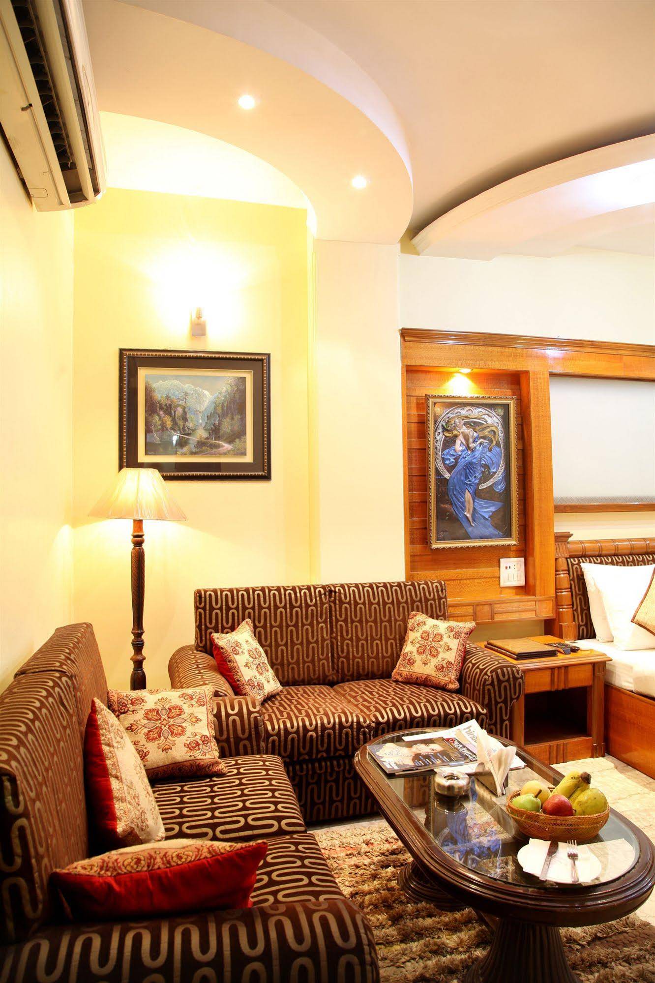Hotel TJS Royale