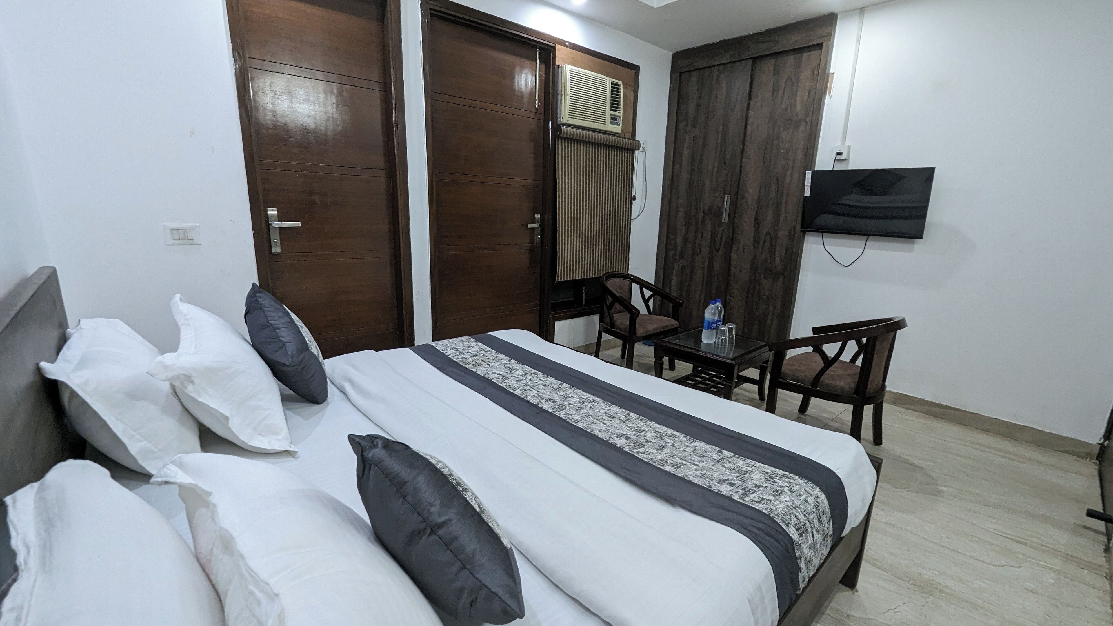 Hotel Aron By The Premium Villa