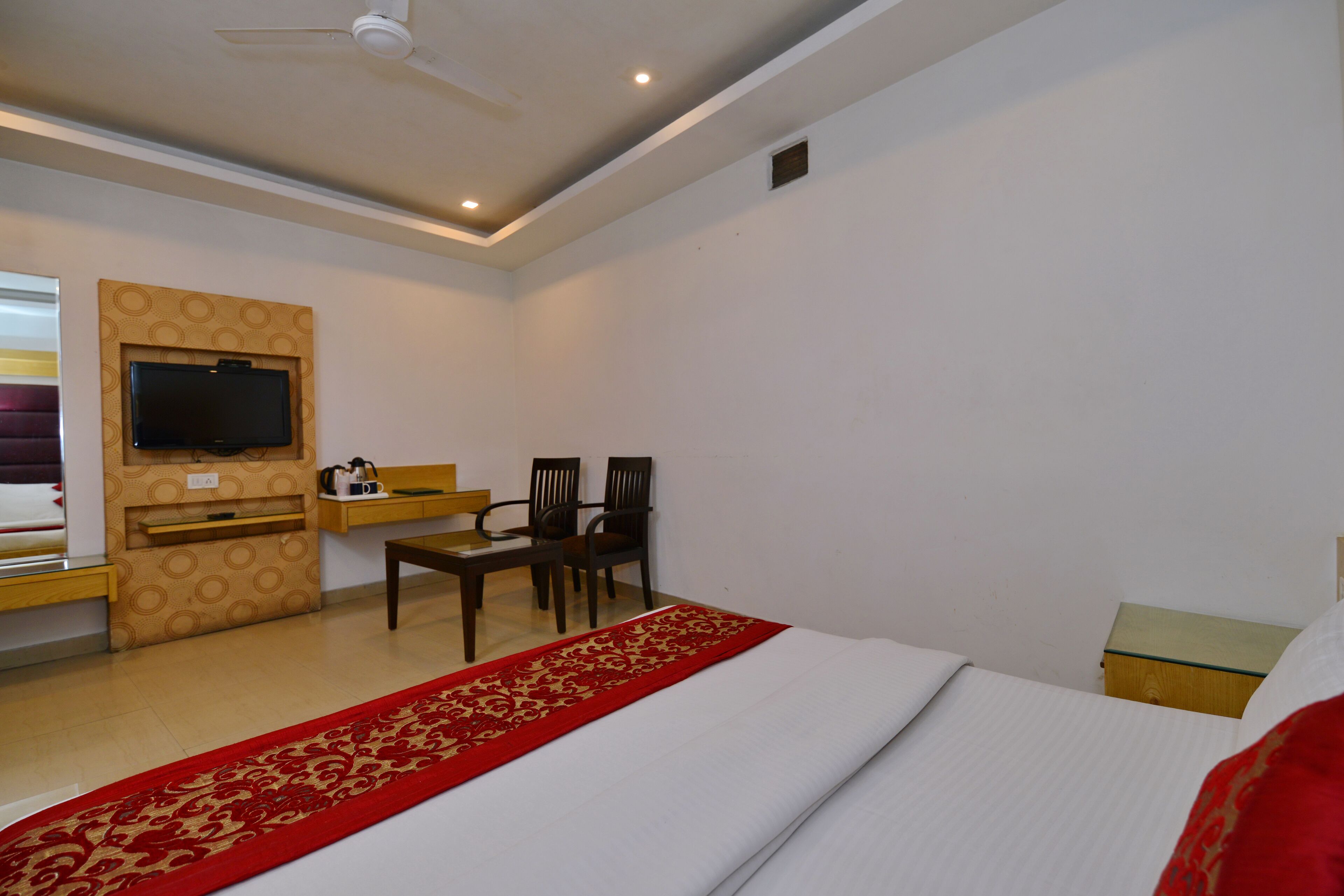Hotel Aron By The Premium Villa