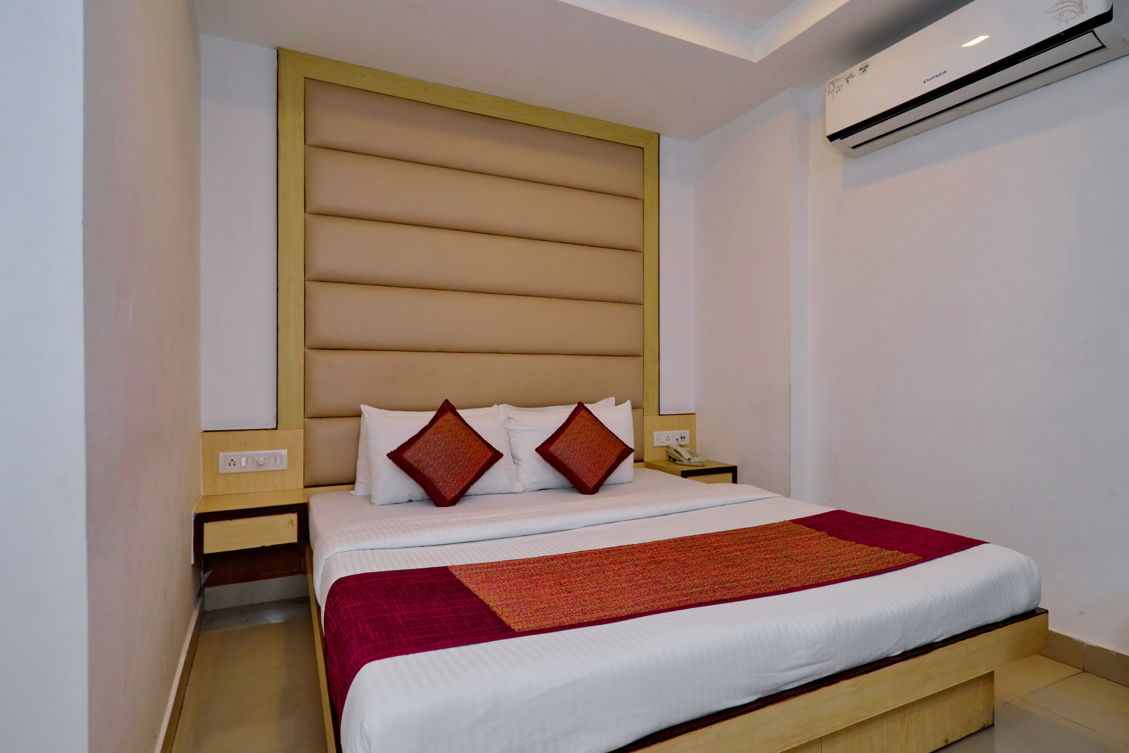 Hotel Aron By The Premium Villa
