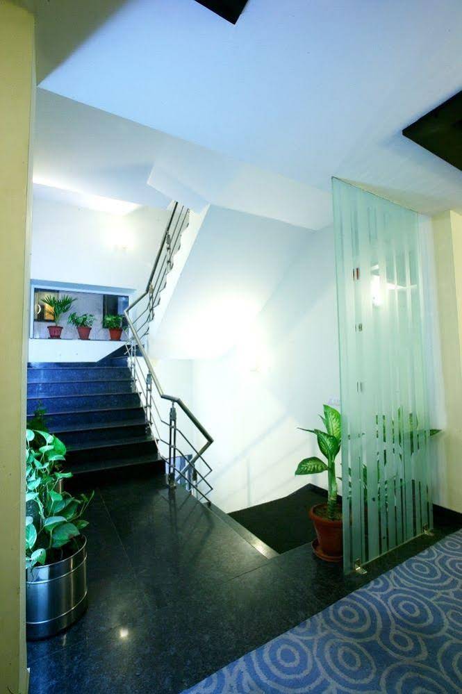 Karon Hotels - Lajpat Nagar