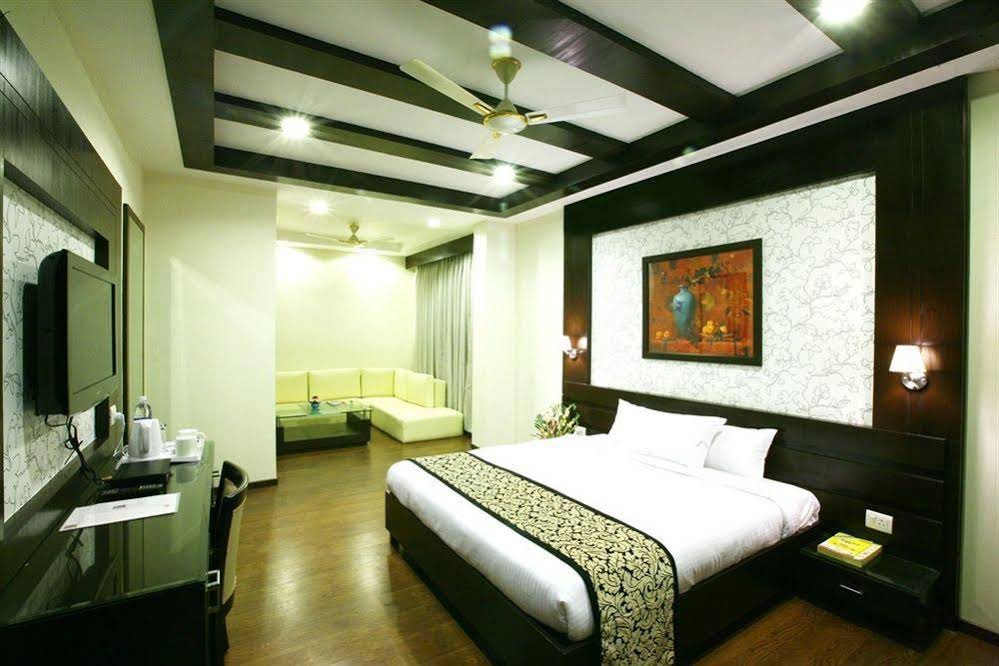 Karon Hotels - Lajpat Nagar