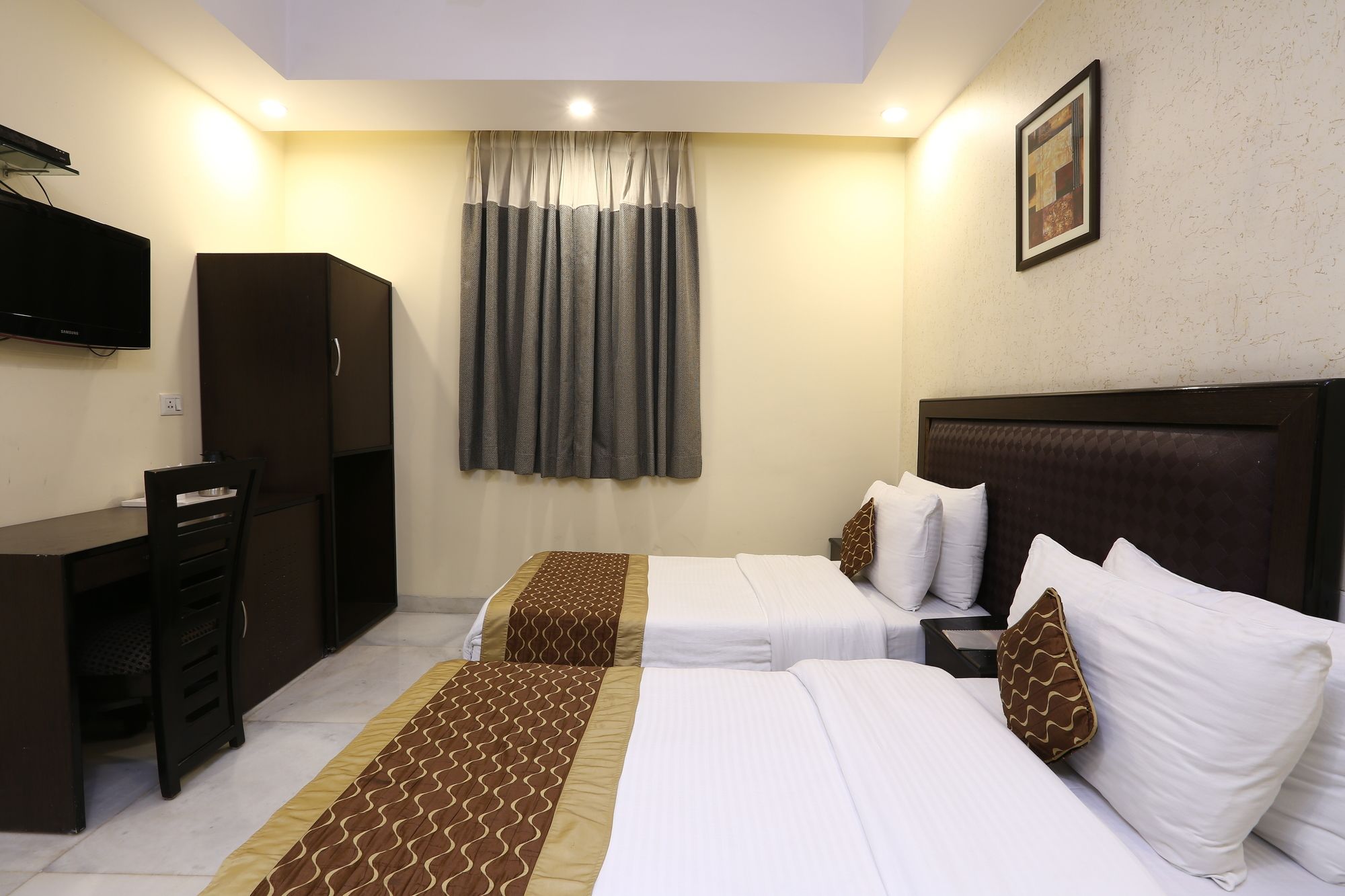 Hotel Rupam Kingston Park