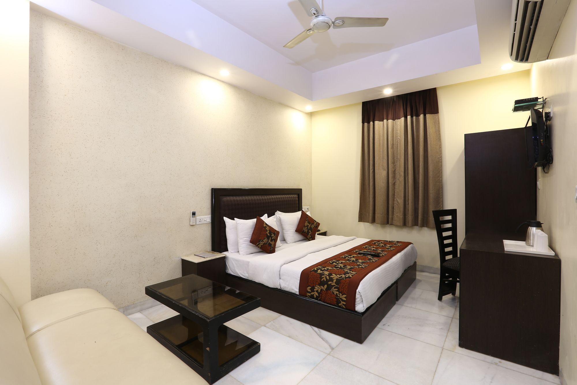 Hotel Rupam Kingston Park