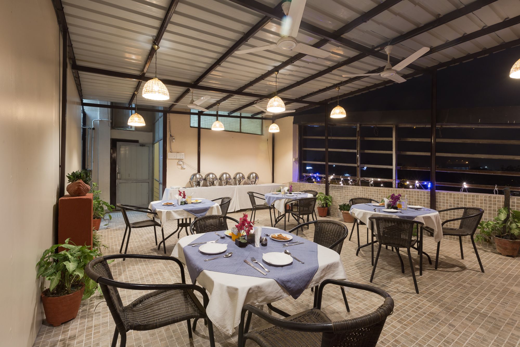 Hotel Rupam Kingston Park