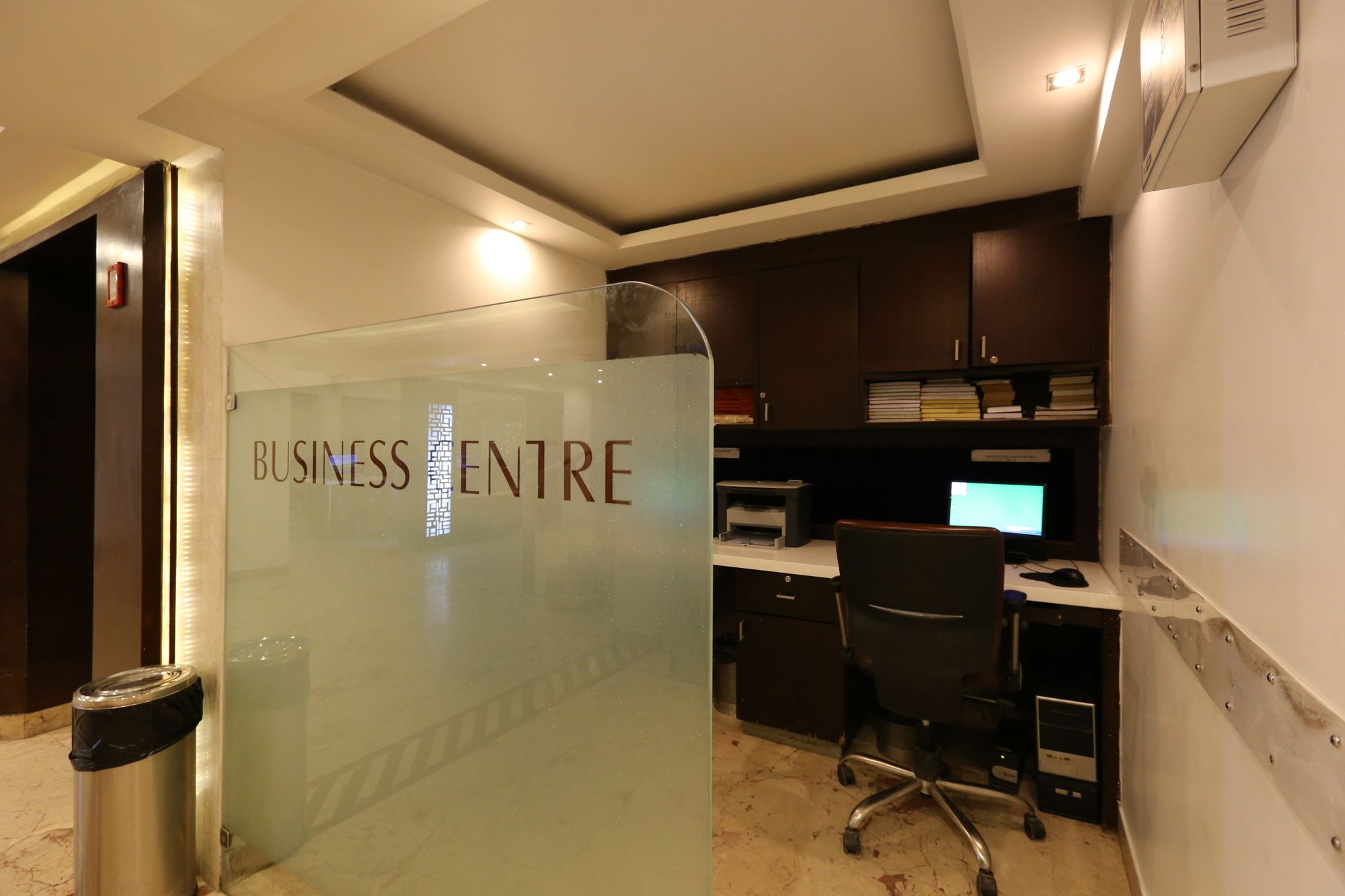 Le ROI Delhi Hotel