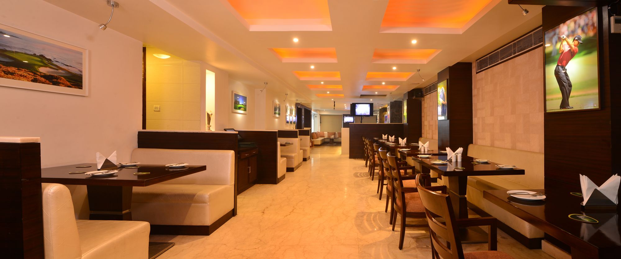 Le ROI Delhi Hotel