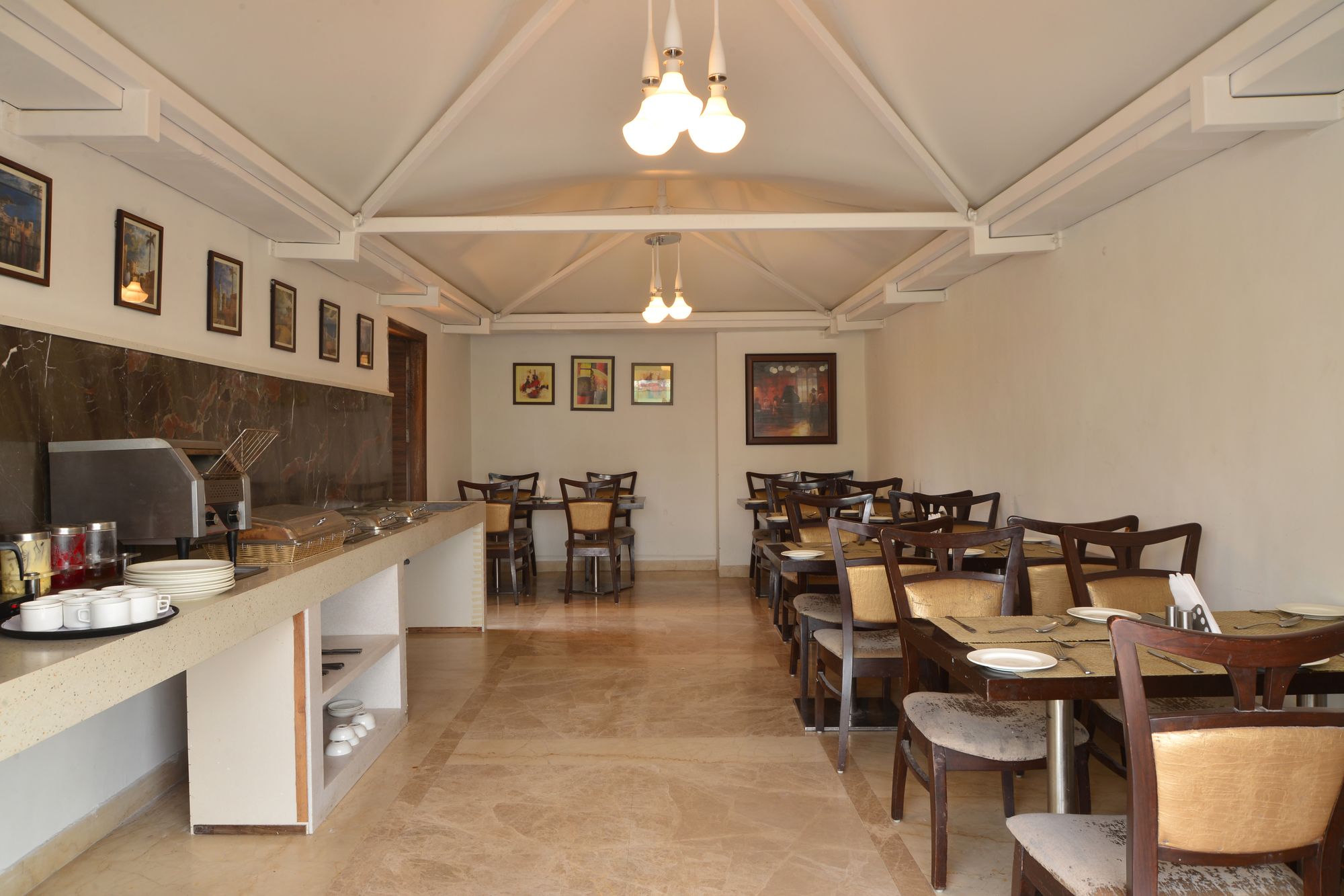 Le ROI Delhi Hotel