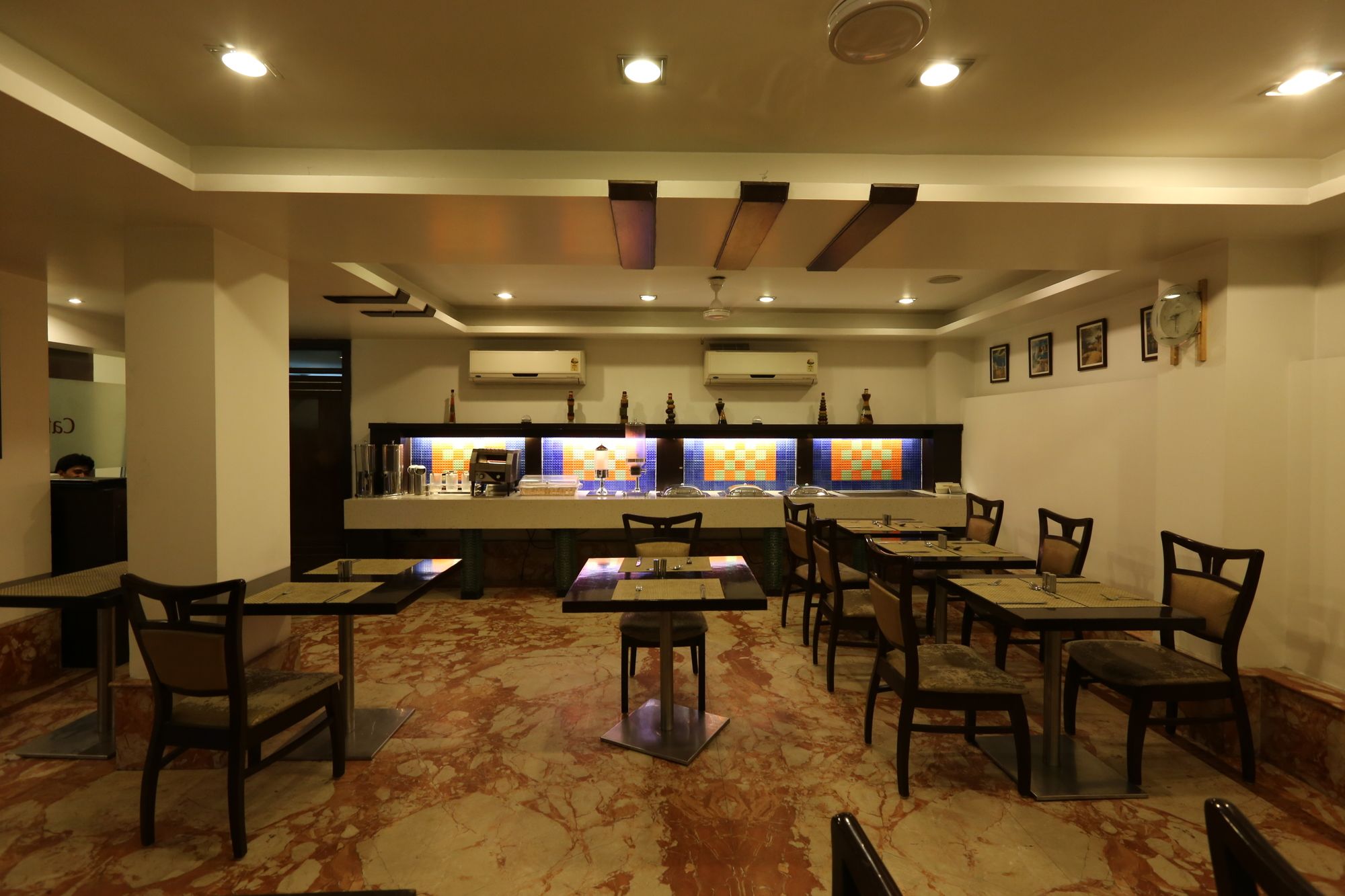 Le ROI Delhi Hotel