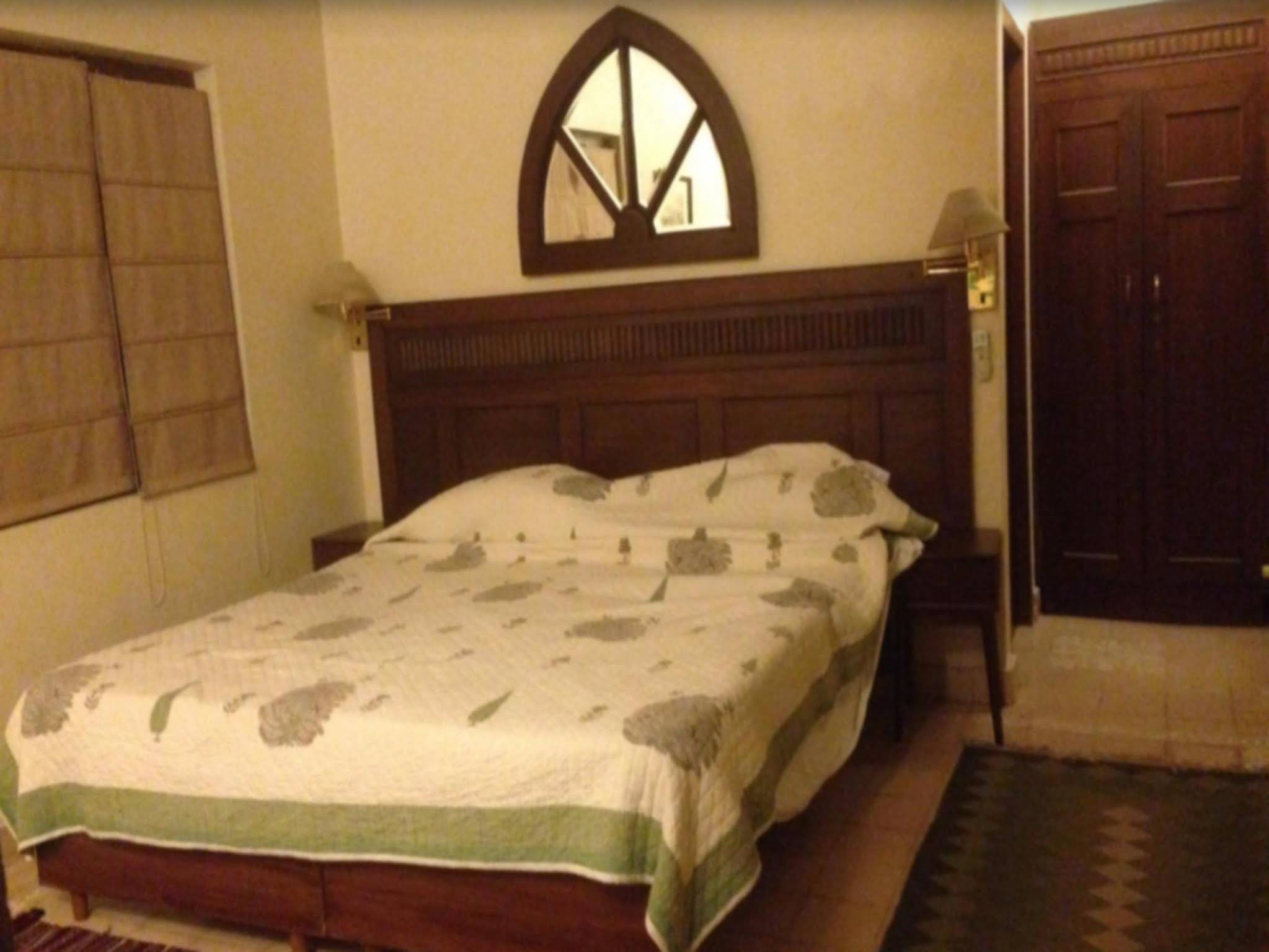 Lutyens Bungalow