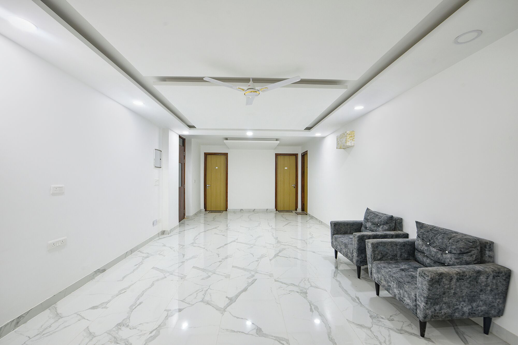 Luxe 8 Stayz By FabHotel